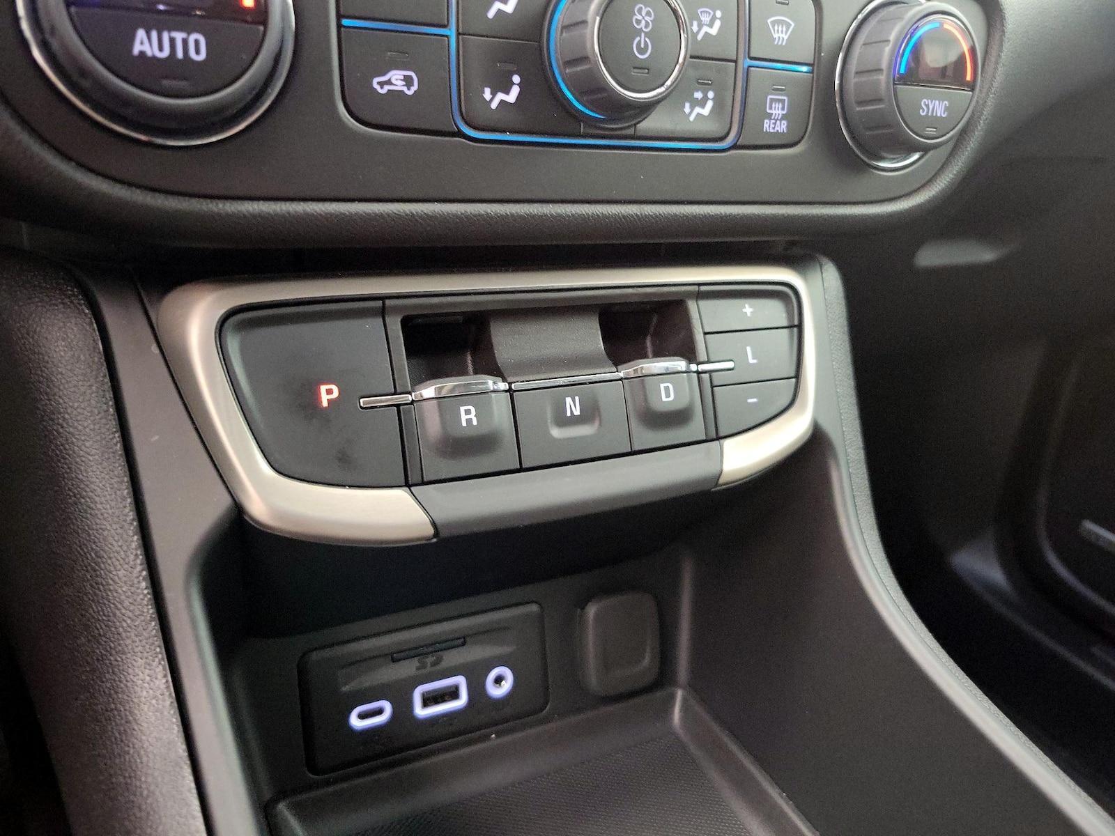 2024 GMC Terrain Denali - Photo 18