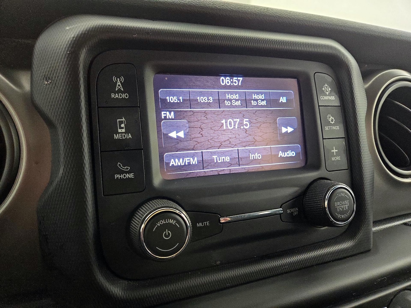 2020 Jeep Wrangler Sport - Photo 16