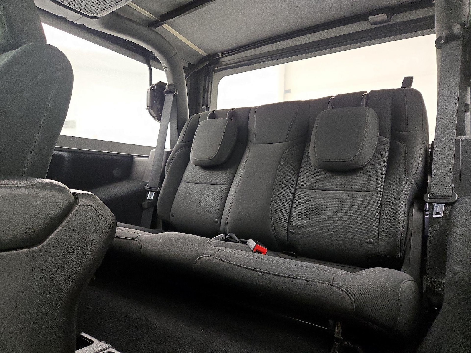 2020 Jeep Wrangler Sport - Photo 20