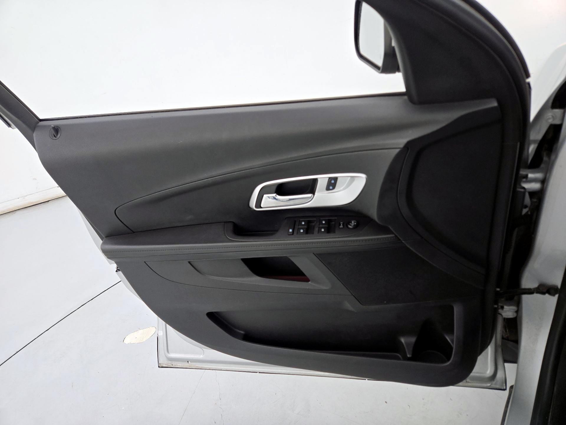 Thumbnail: 2016 Chevrolet Equinox - 12