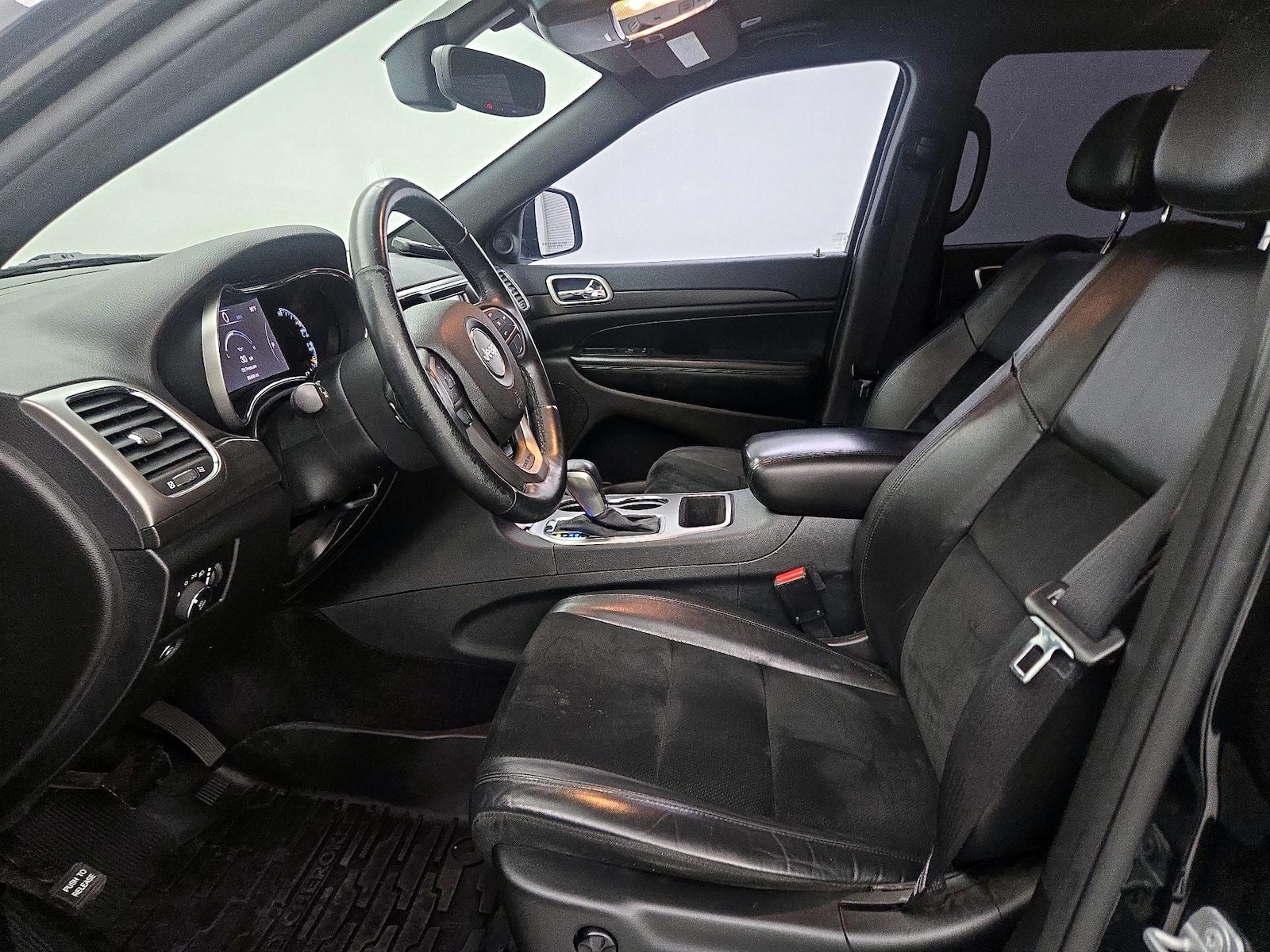 2018 Jeep Grand Cherokee Altitude - Photo 12