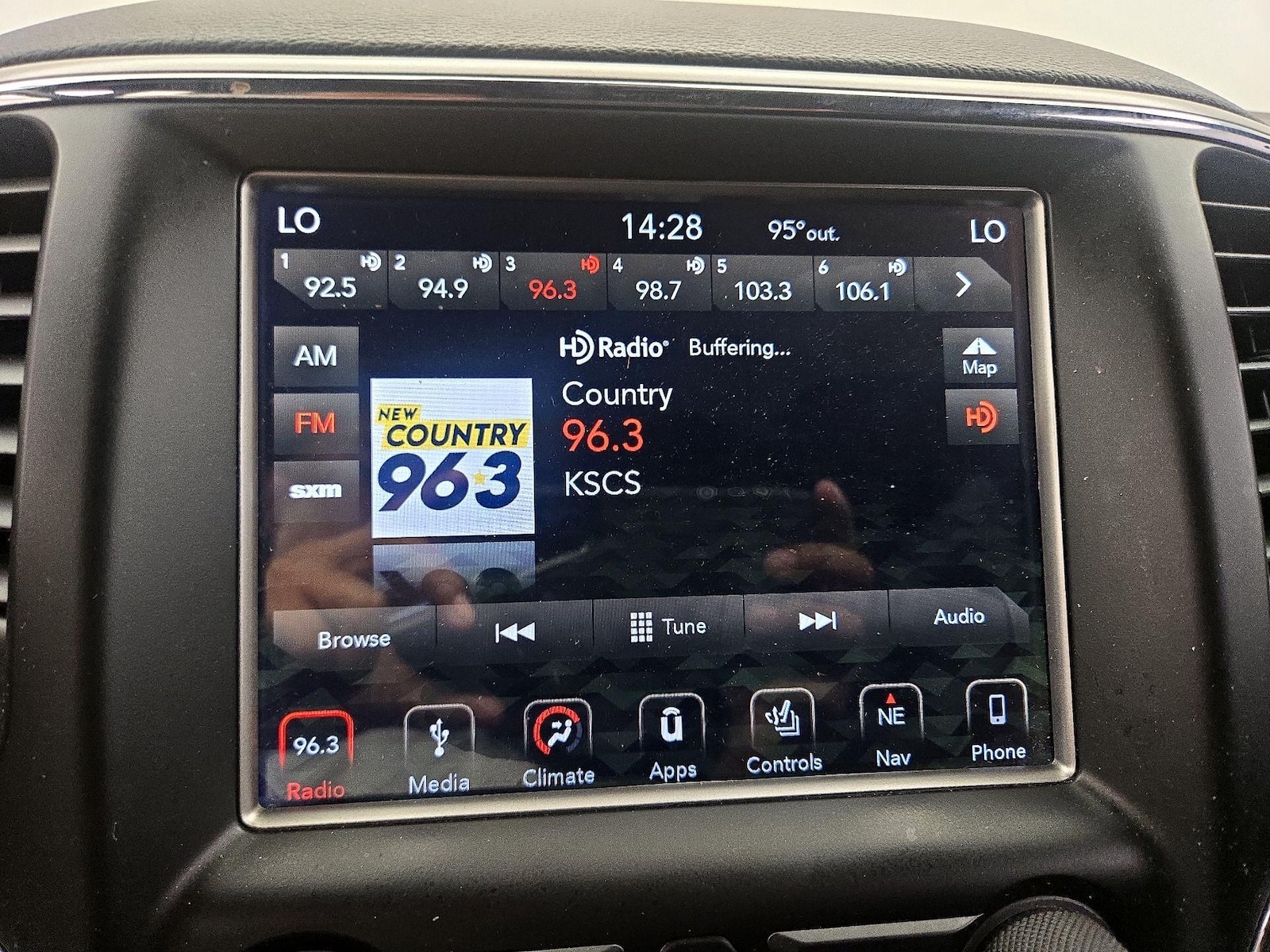 2018 Jeep Grand Cherokee Altitude - Photo 16