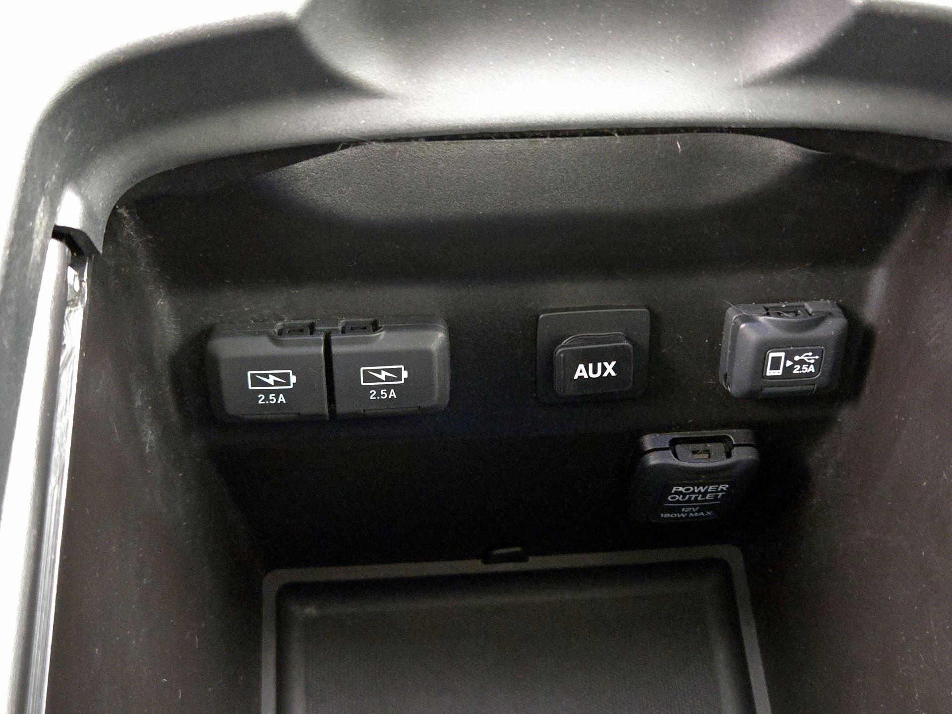 Thumbnail: 2020 Acura MDX - 19