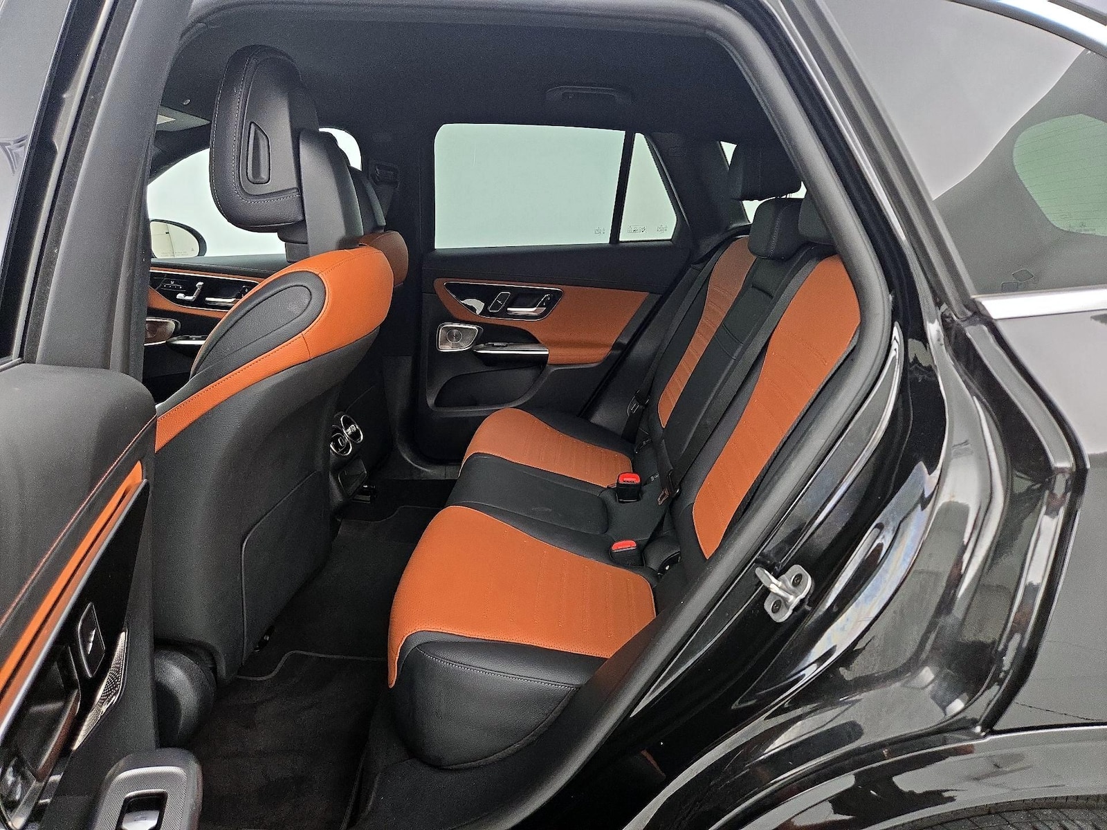2024 Mercedes-Benz GLC GLC300 - Photo 21