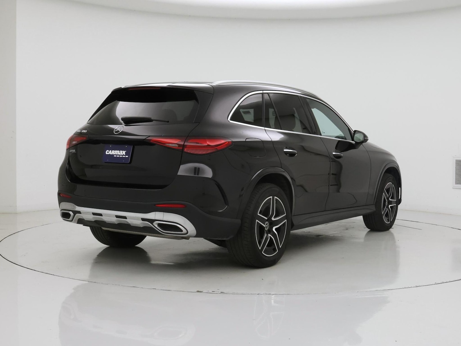 2024 Mercedes-Benz GLC GLC300 - Photo 9