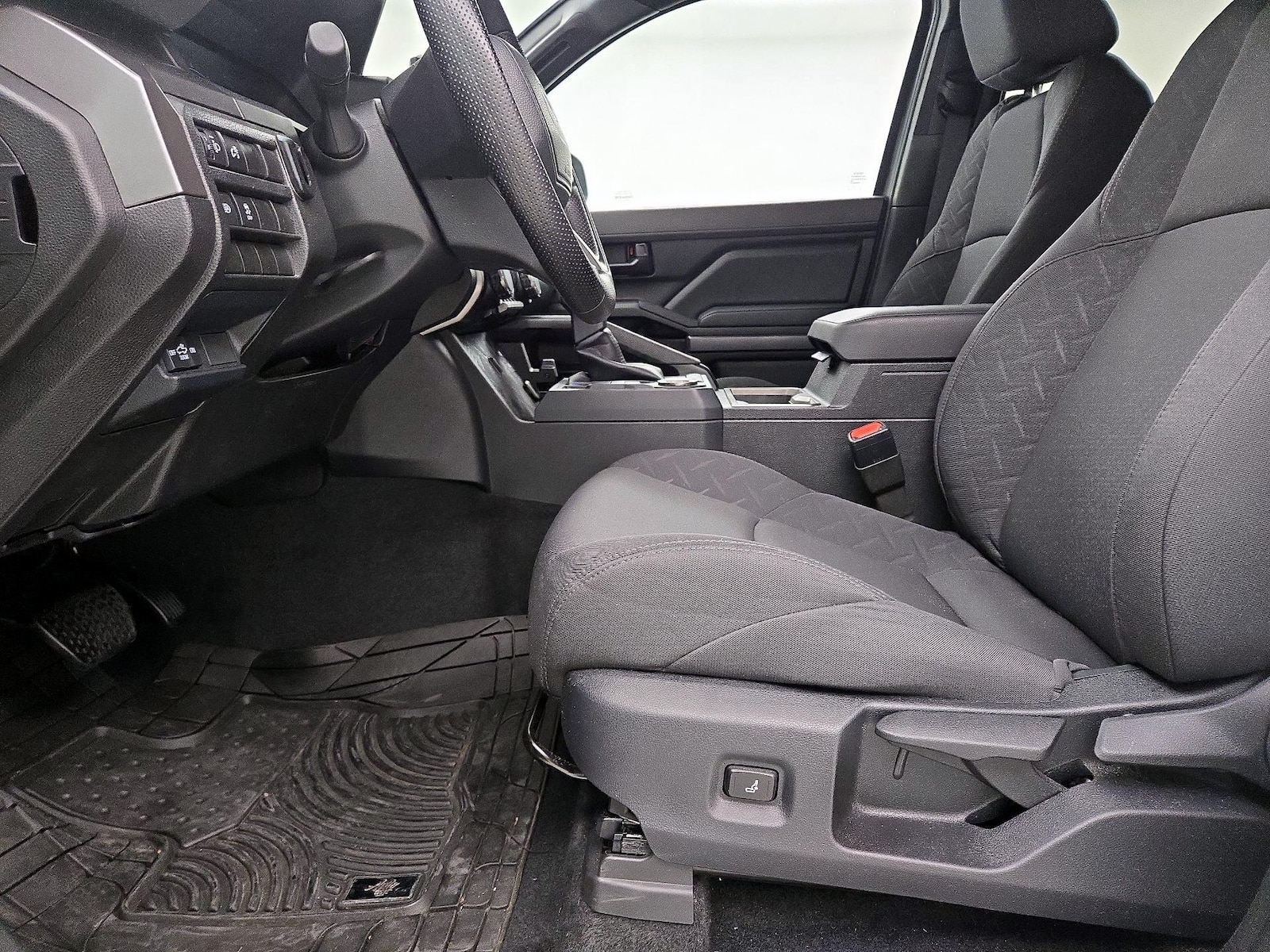 2024 Toyota Tacoma SR5, photo 12