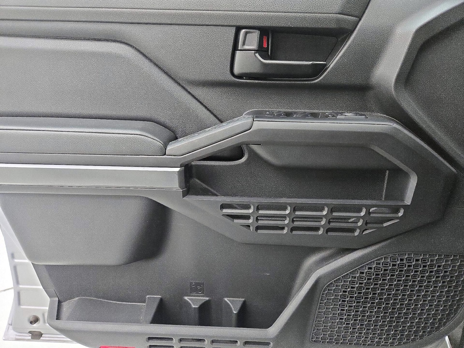 2024 Toyota Tacoma SR5, photo 13