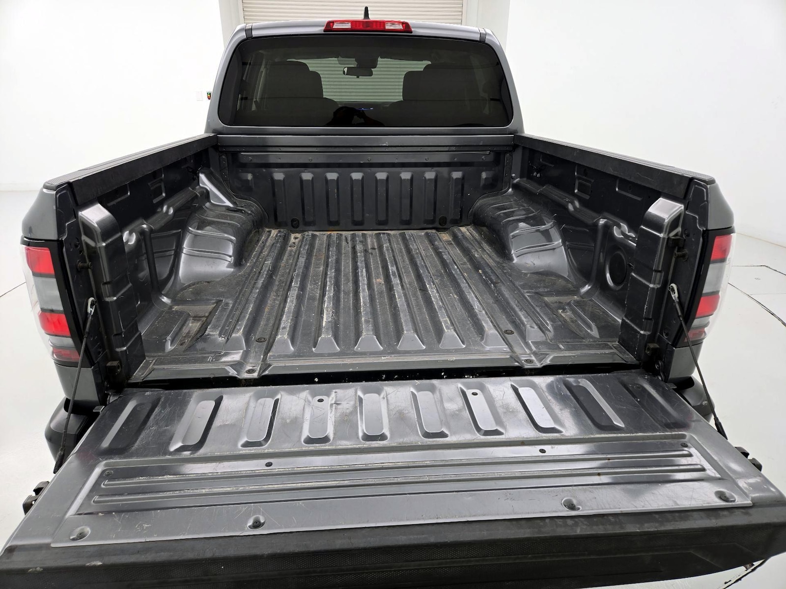 2023 Nissan Frontier S - Photo 21
