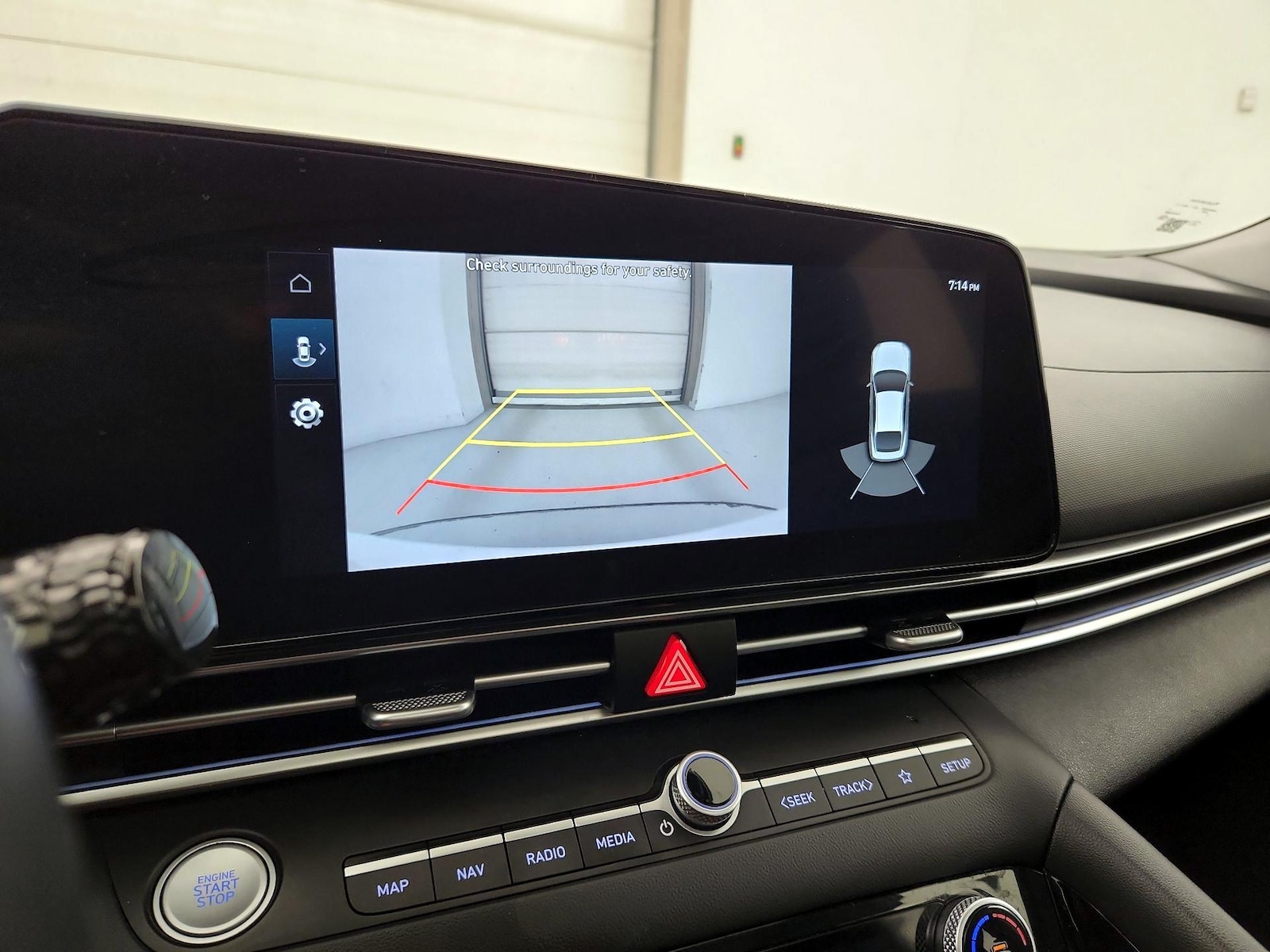 2023 Hyundai Elantra Limited - Photo 16