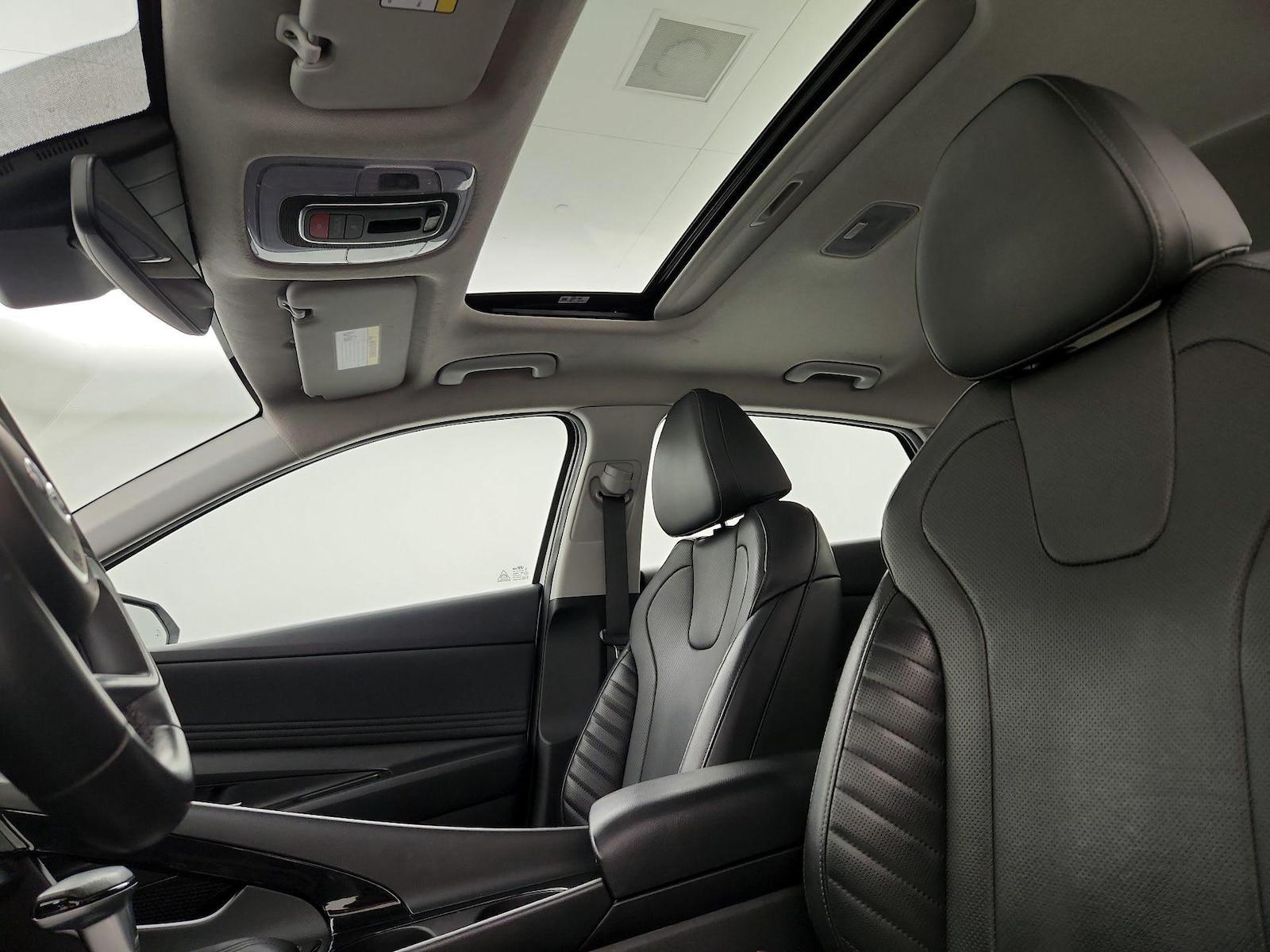 2023 Hyundai Elantra Limited - Photo 21