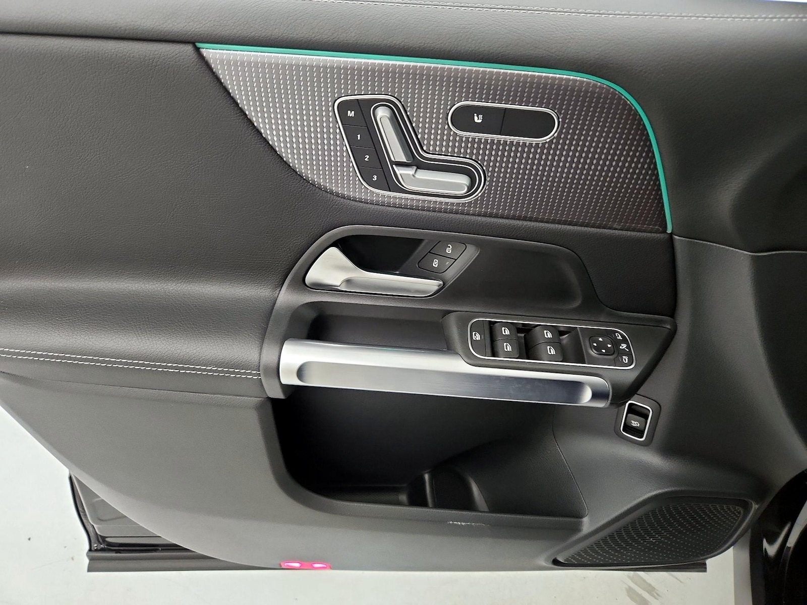 2023 Mercedes-Benz GLB Base - Photo 13