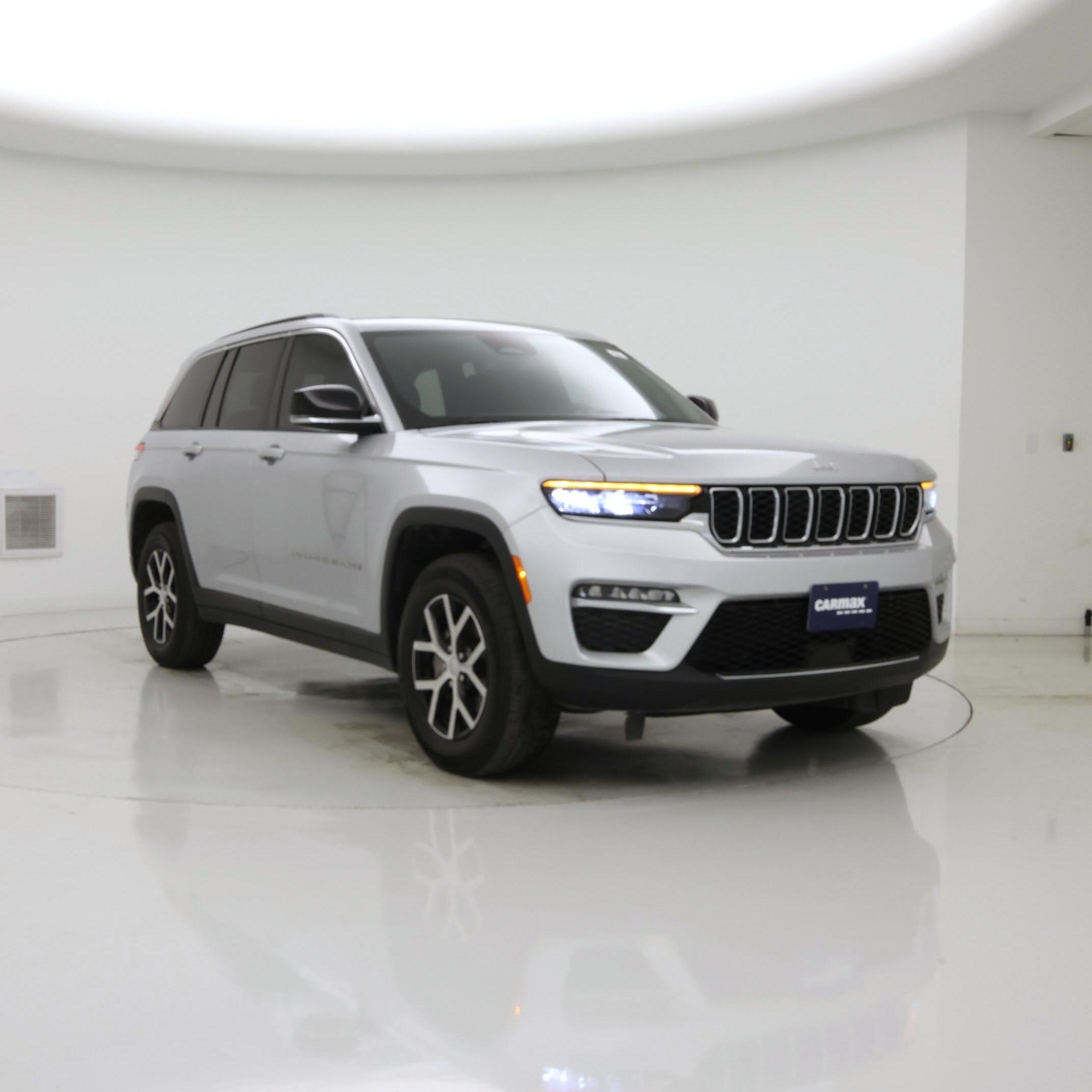 Silver 2024 Jeep Grand Cherokee SUV / Crossover 4X2 Automatic