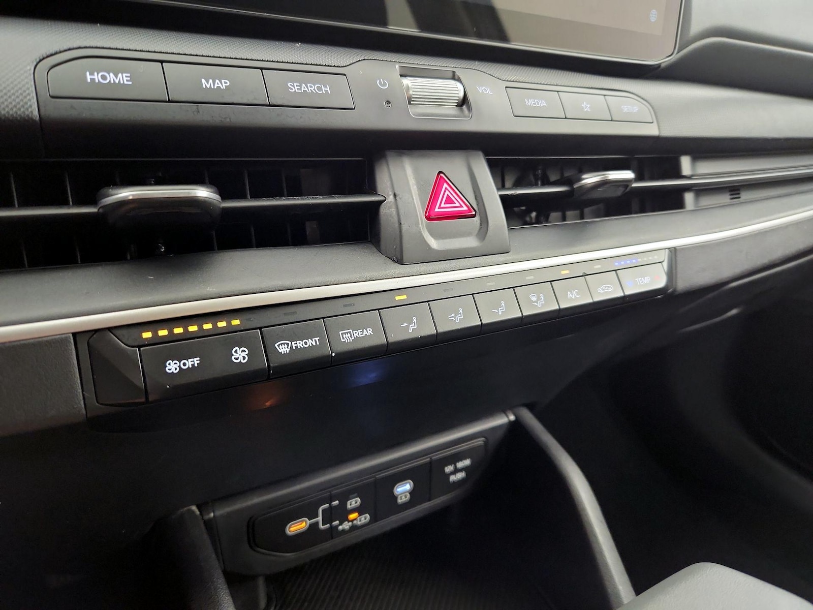 2026 Kia K4 LXS - Photo 17