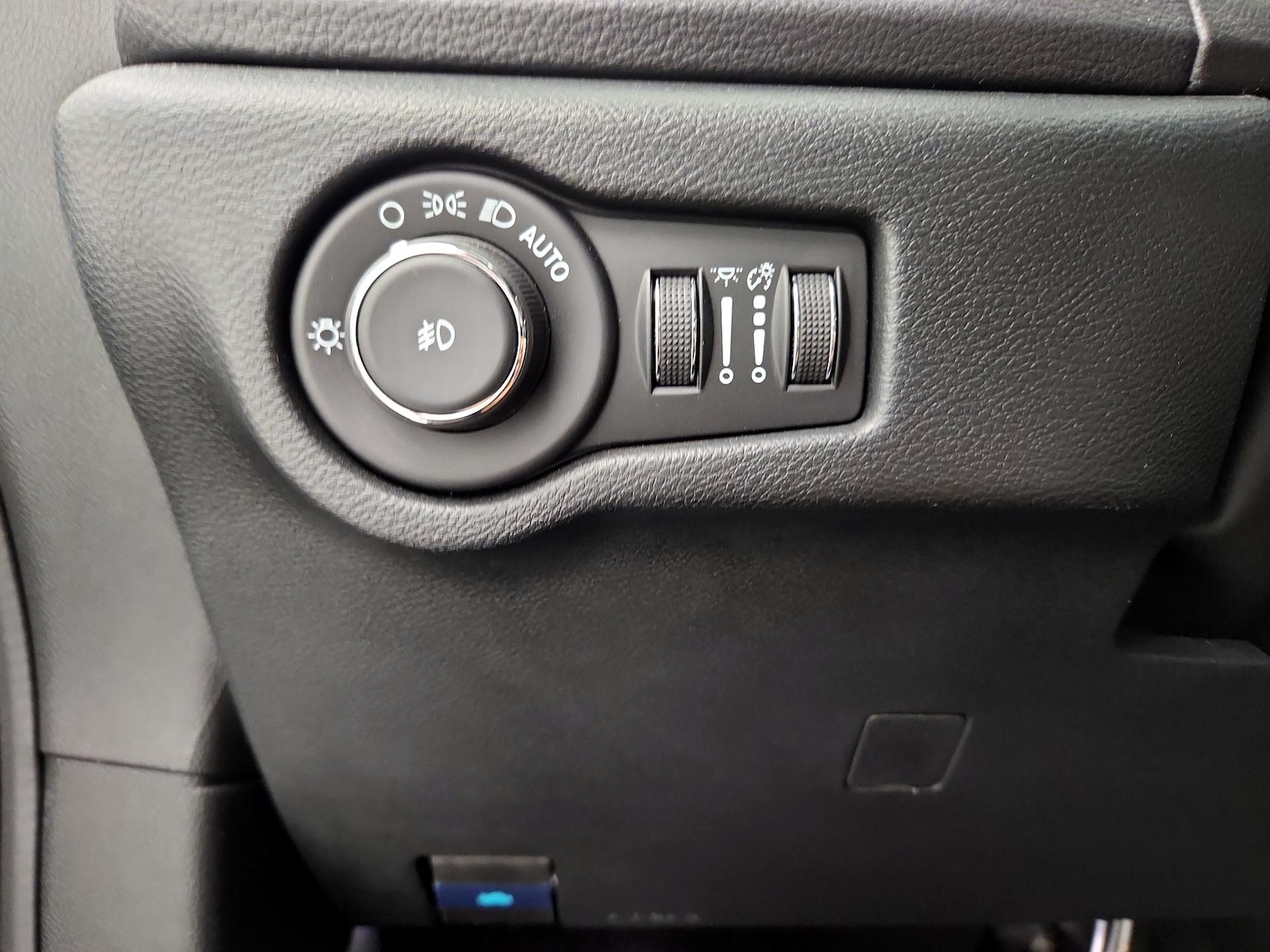 2026 Chrysler Pacifica Limited - Photo 14