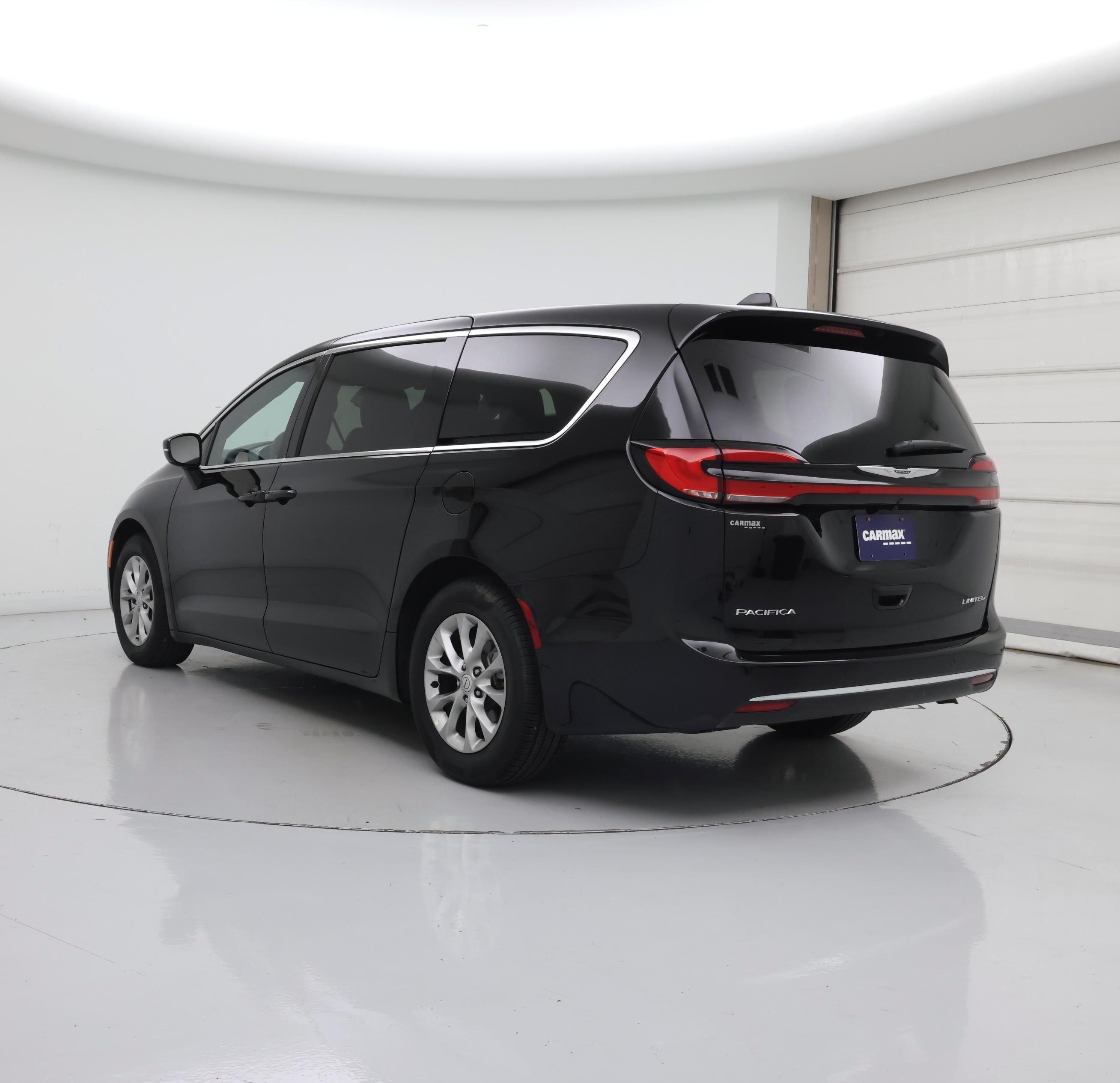 Thumbnail: 2026 Chrysler Pacifica - 2