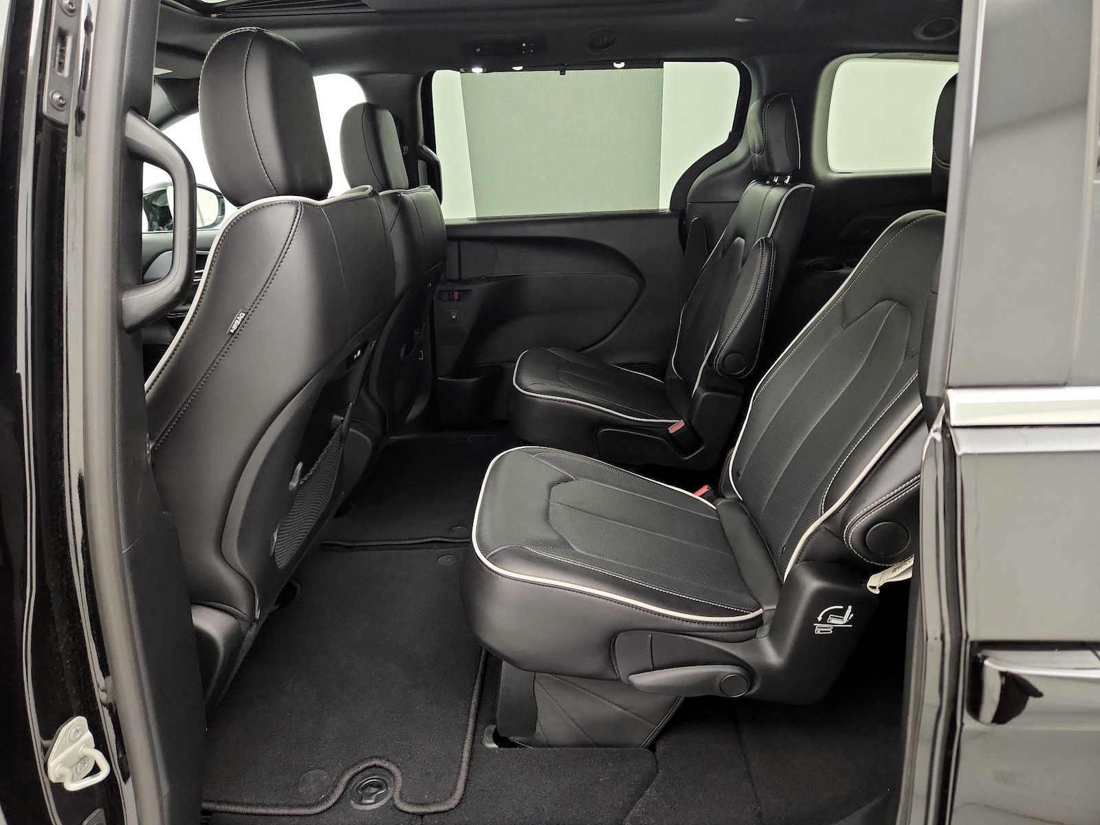 2026 Chrysler Pacifica Limited - Photo 22