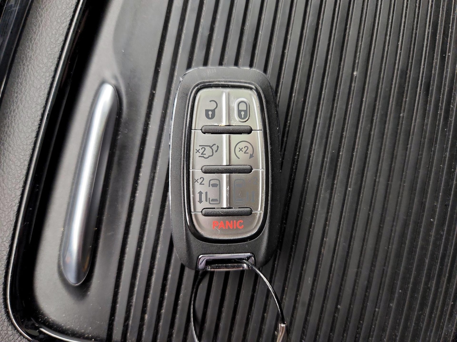 2026 Chrysler Pacifica Limited - Photo 26