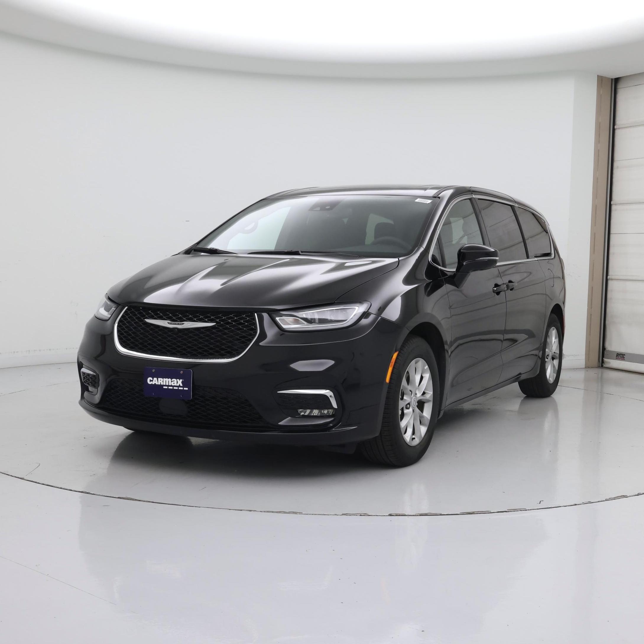 Thumbnail: 2026 Chrysler Pacifica - 4