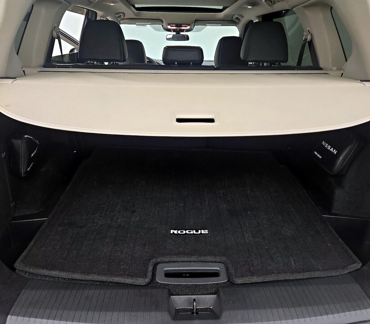 Trunk/Cargo (Seats Up)