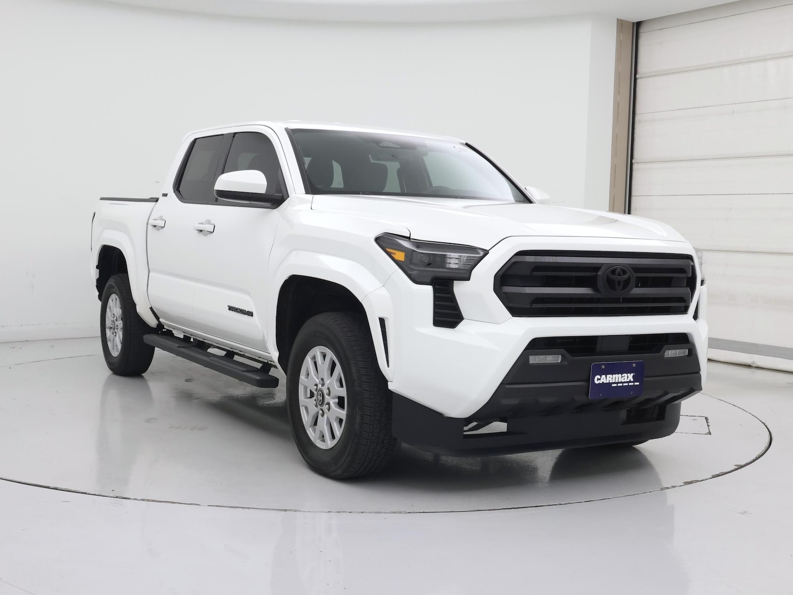 2024 Toyota Tacoma SR5 - Photo 2