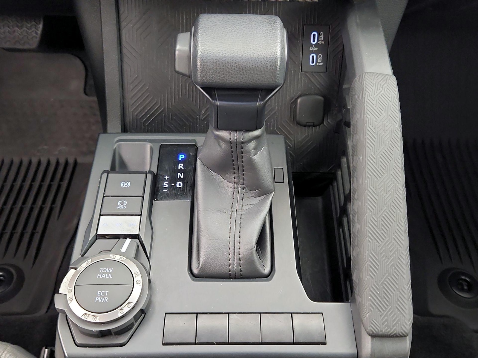 2024 Toyota Tacoma SR5 - Photo 18