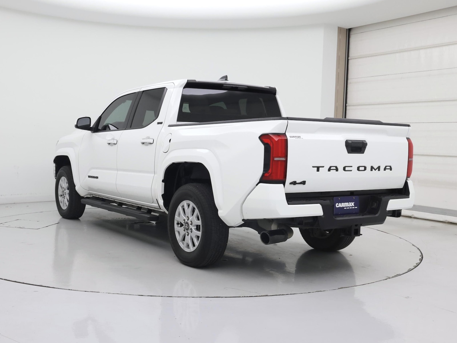 2024 Toyota Tacoma SR5 - Photo 3