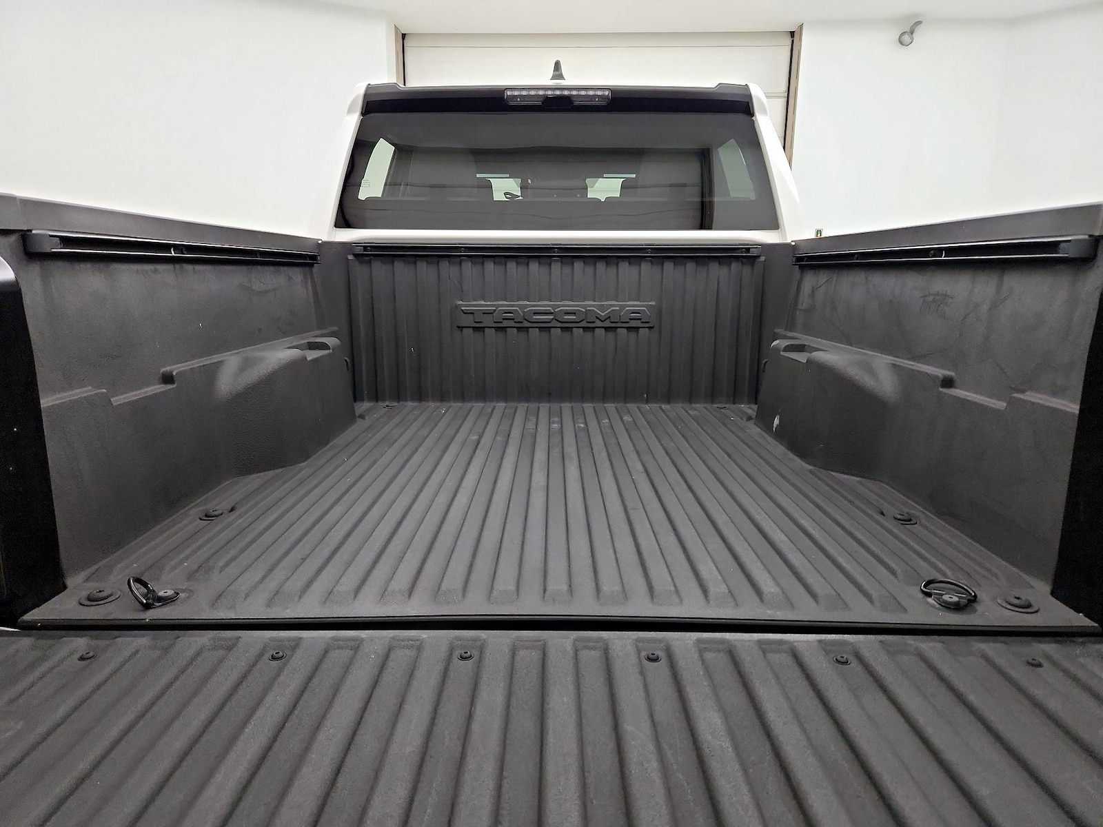 2024 Toyota Tacoma SR5 - Photo 21