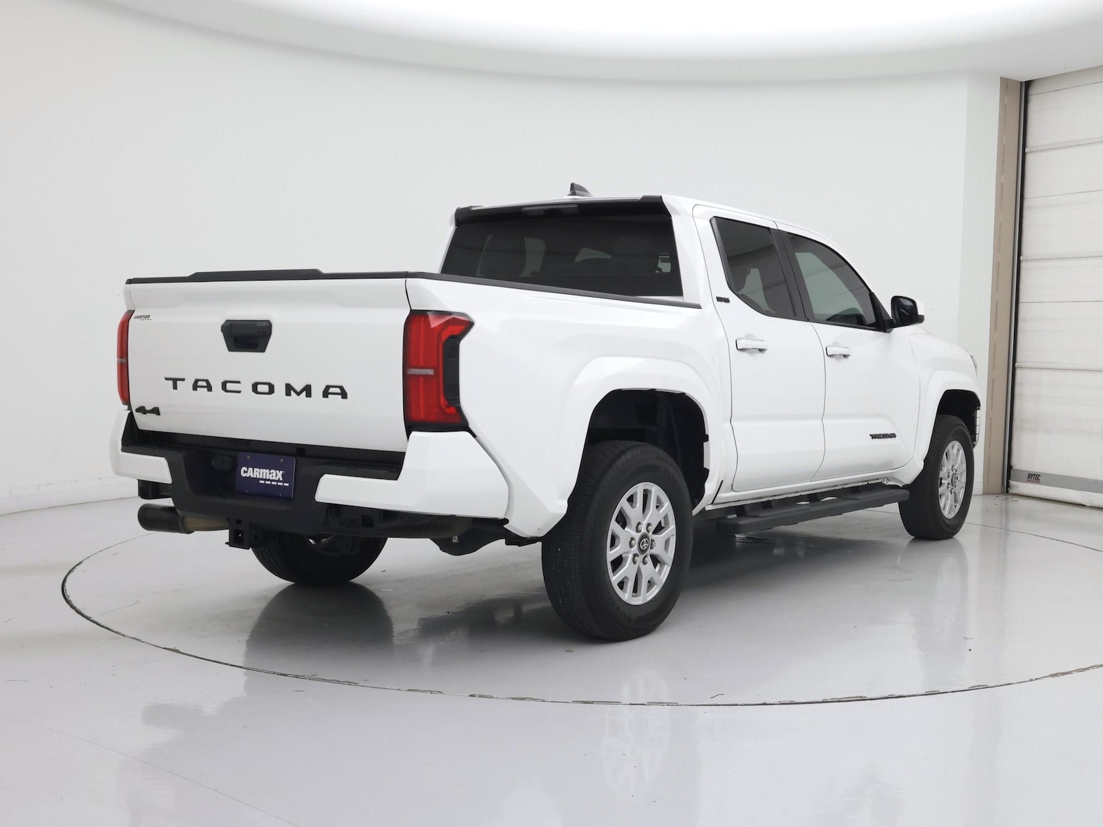 2024 Toyota Tacoma SR5 - Photo 9