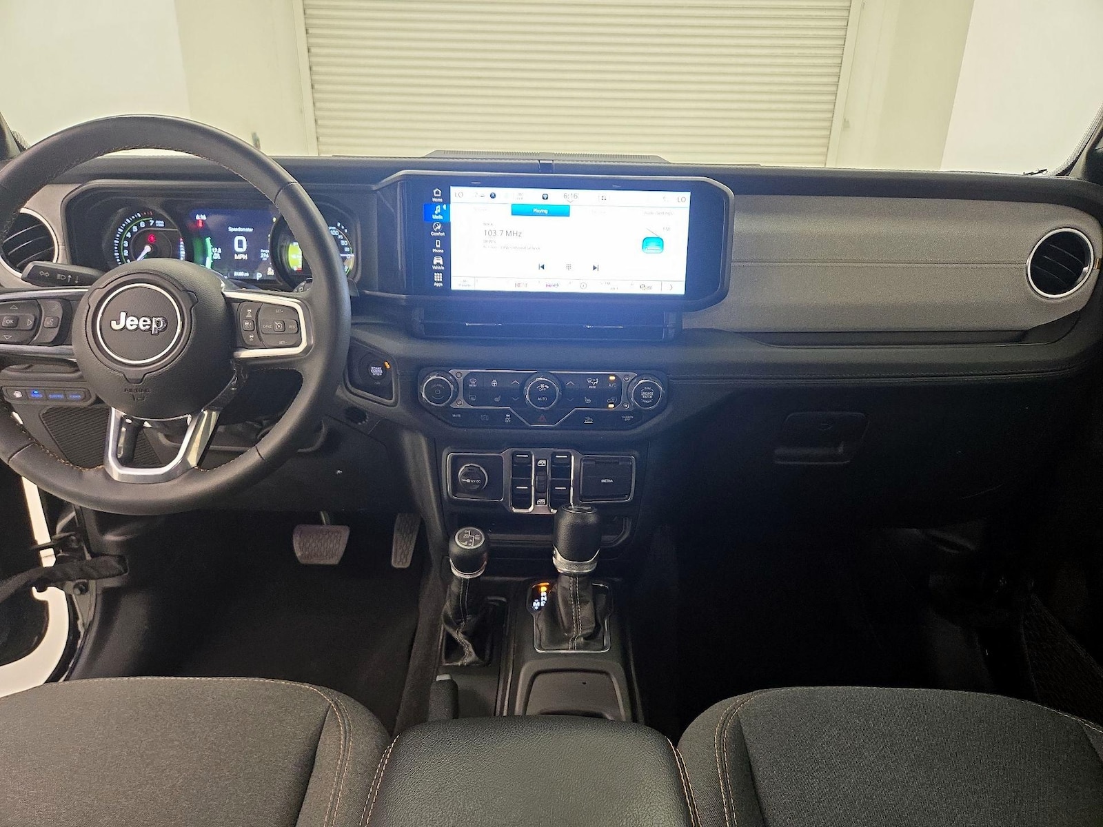 2024 Jeep Wrangler 4xe Sahara 4XE - Photo 10