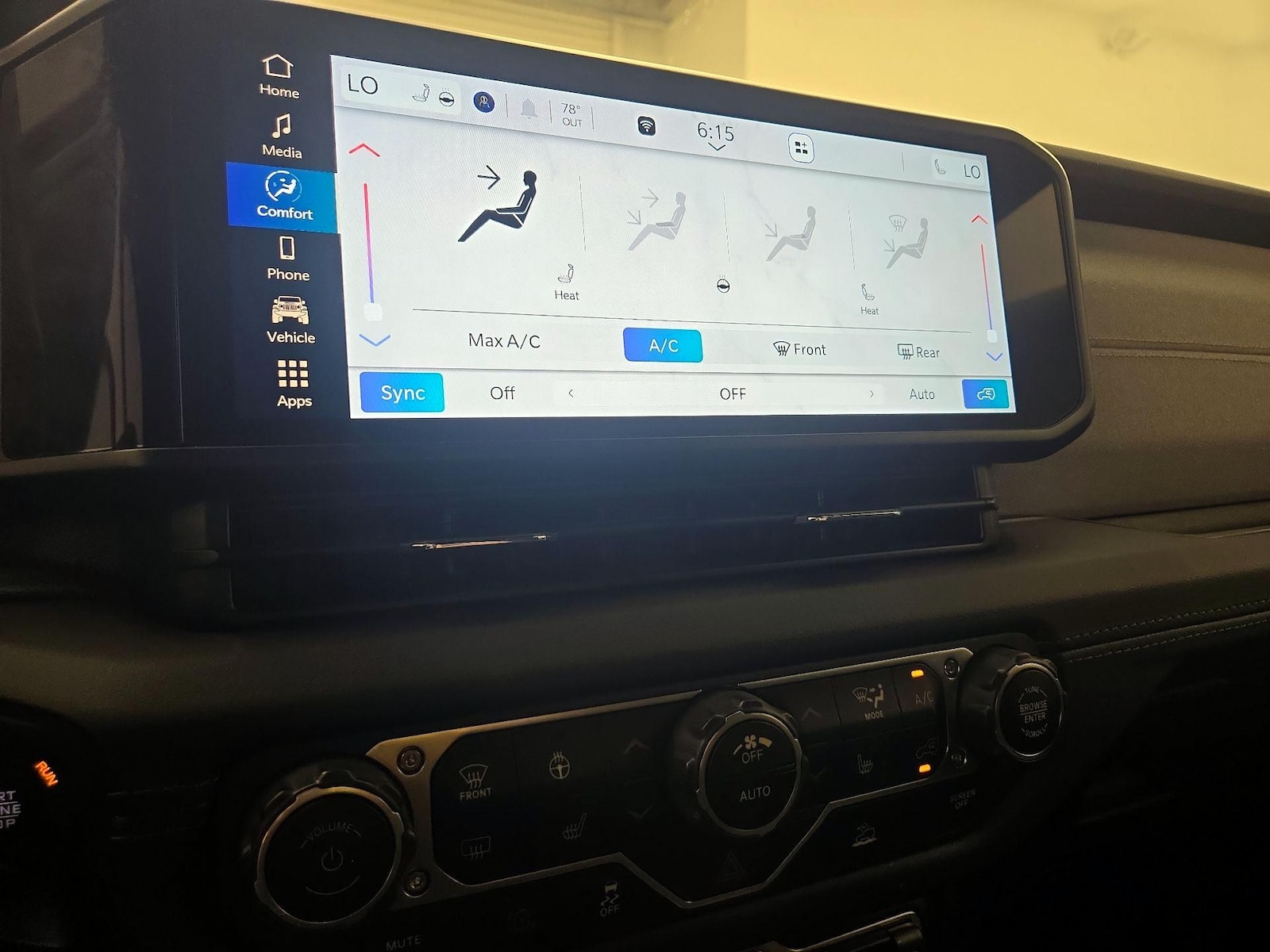2024 Jeep Wrangler 4xe Sahara 4XE - Photo 17