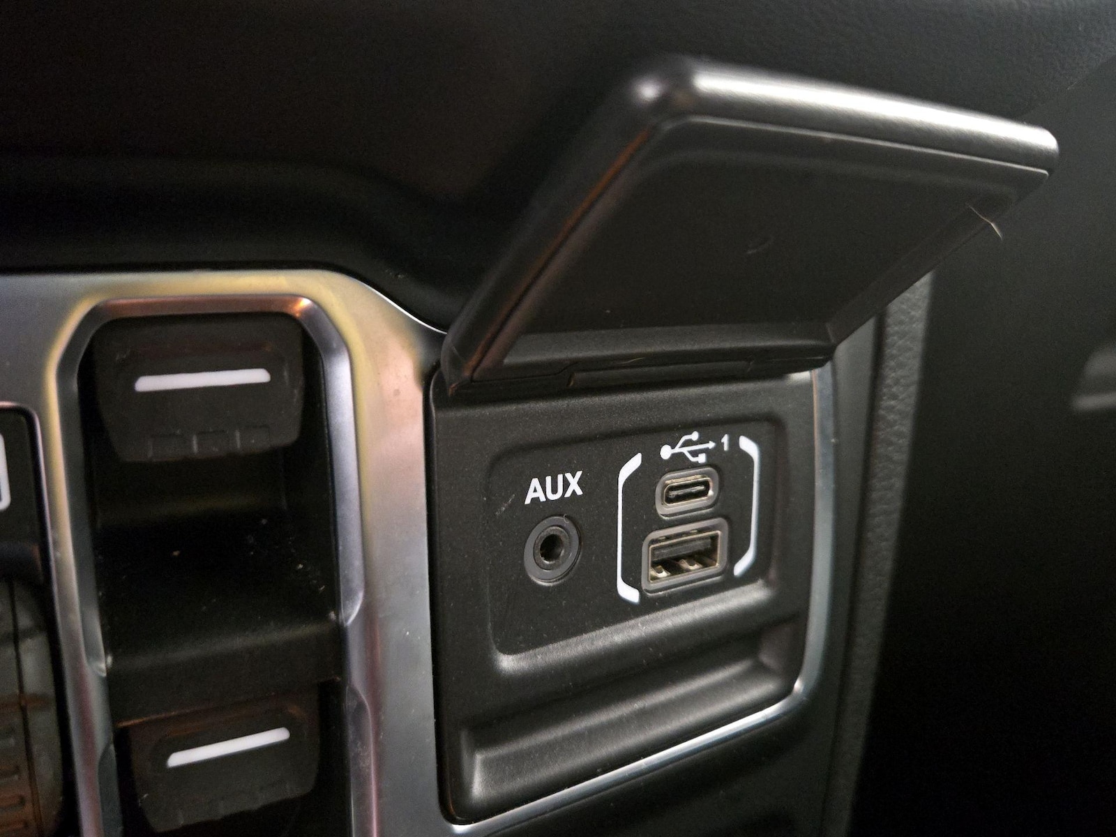 2024 Jeep Wrangler 4xe Sahara 4XE - Photo 19