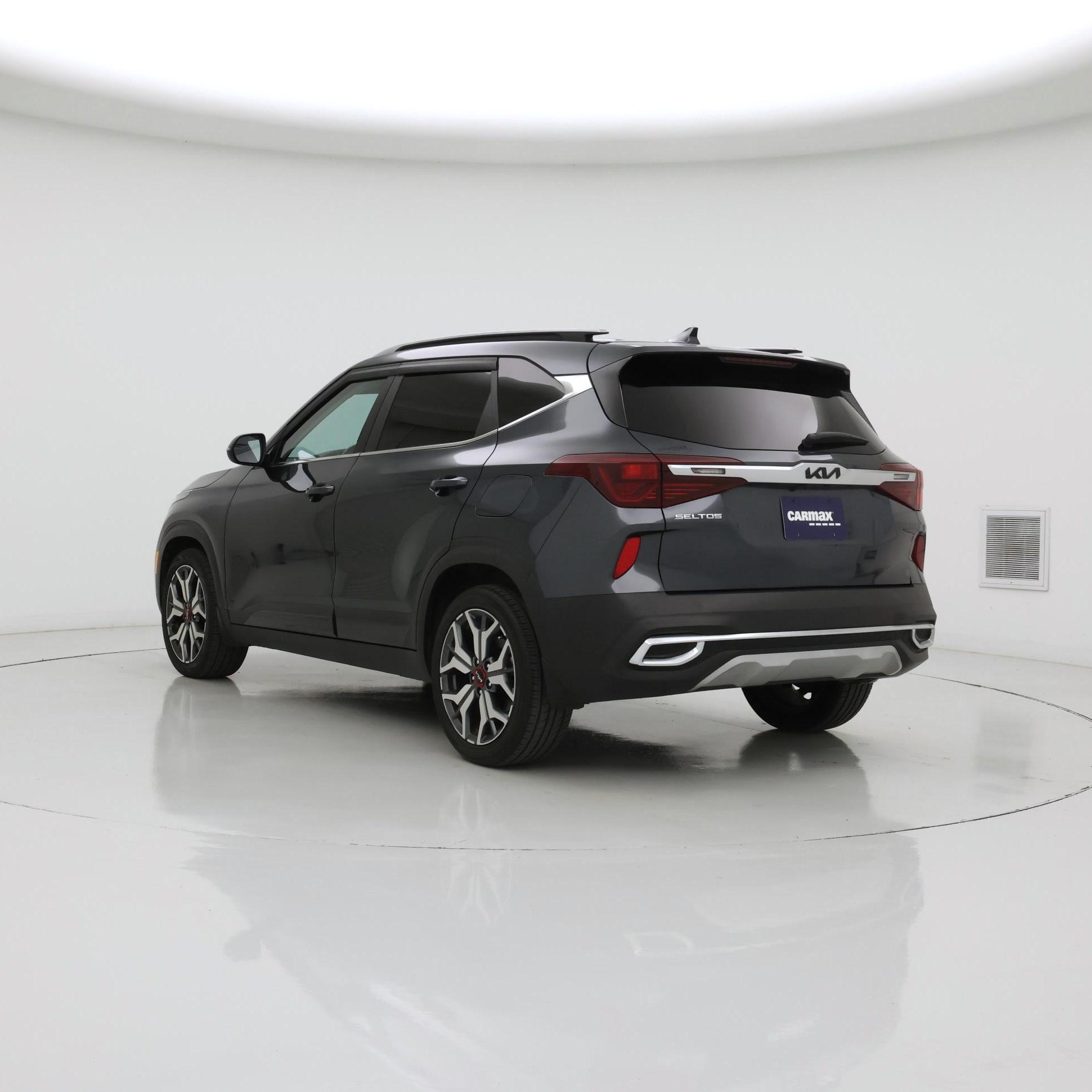 Thumbnail: 2023 Kia Seltos - 2