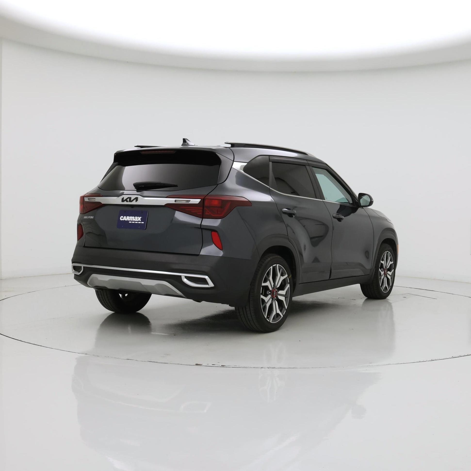 Thumbnail: 2023 Kia Seltos - 8