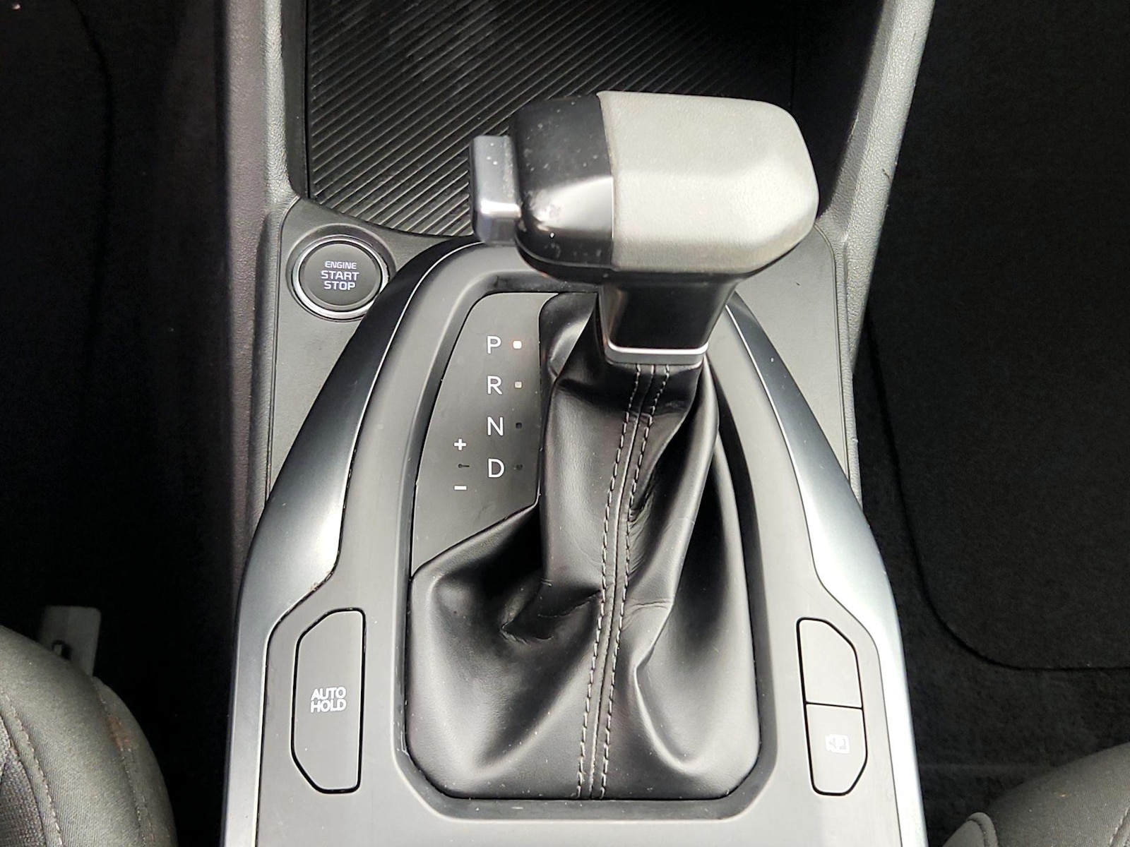 2025 Kia K4 LXS - Photo 18