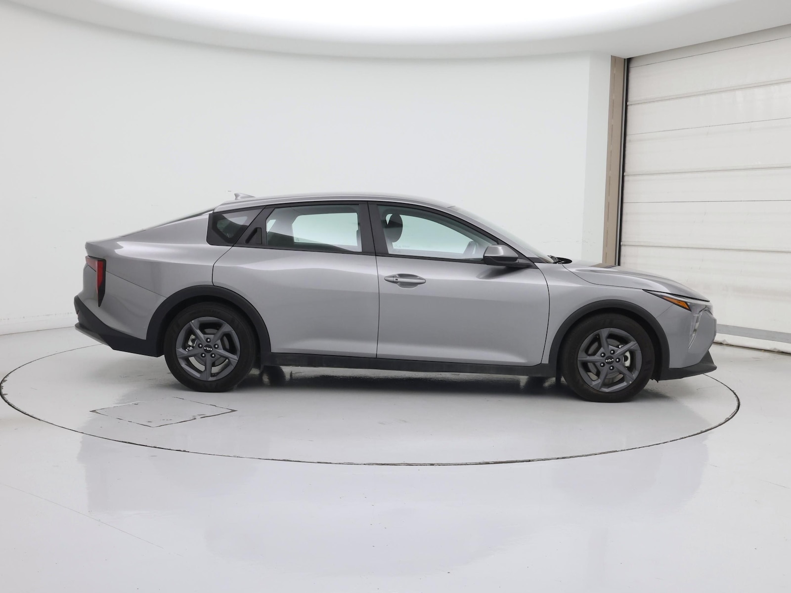 2025 Kia K4 LXS - Photo 8