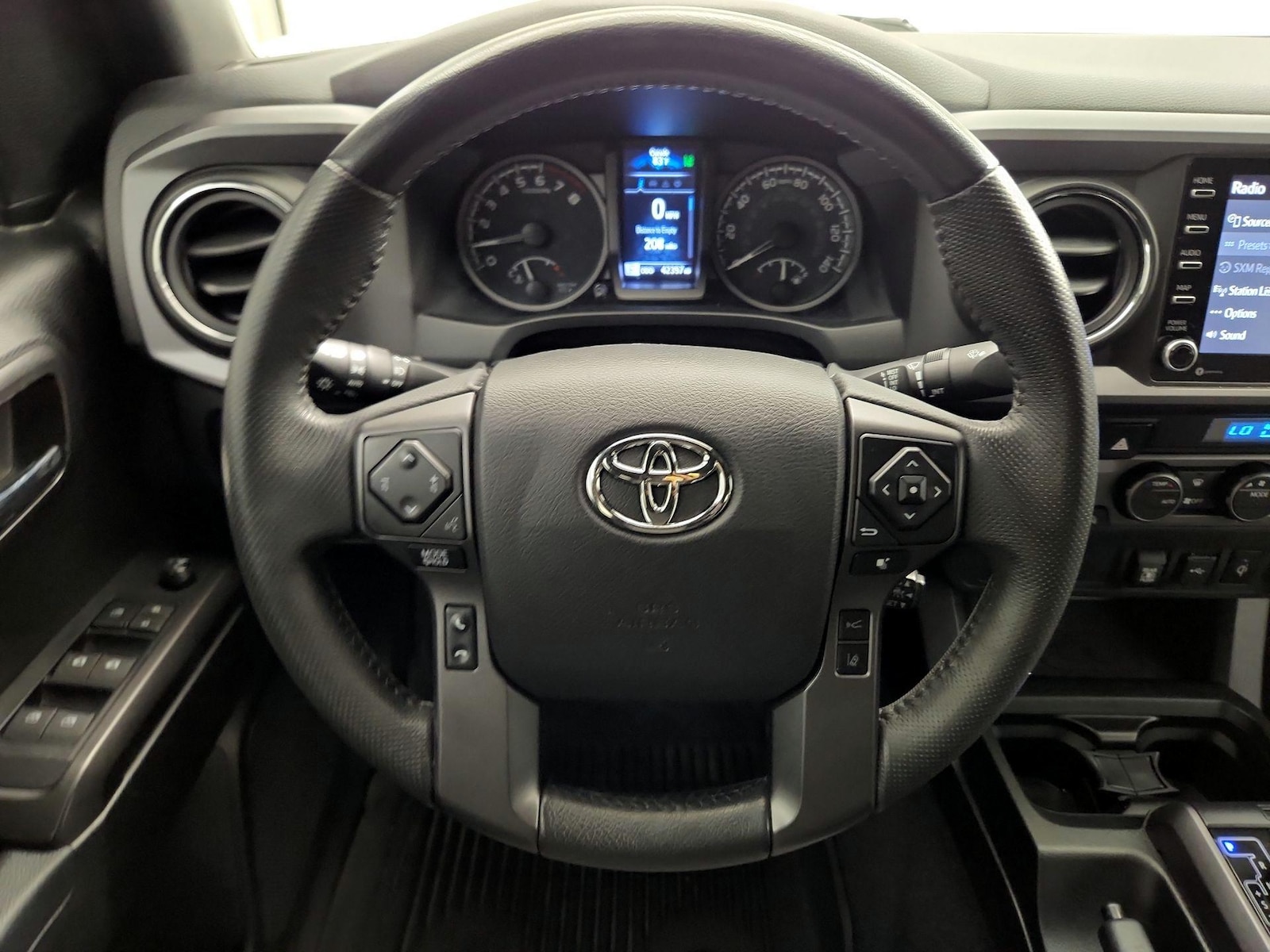 2021 Toyota Tacoma TRD Sport - Photo 11