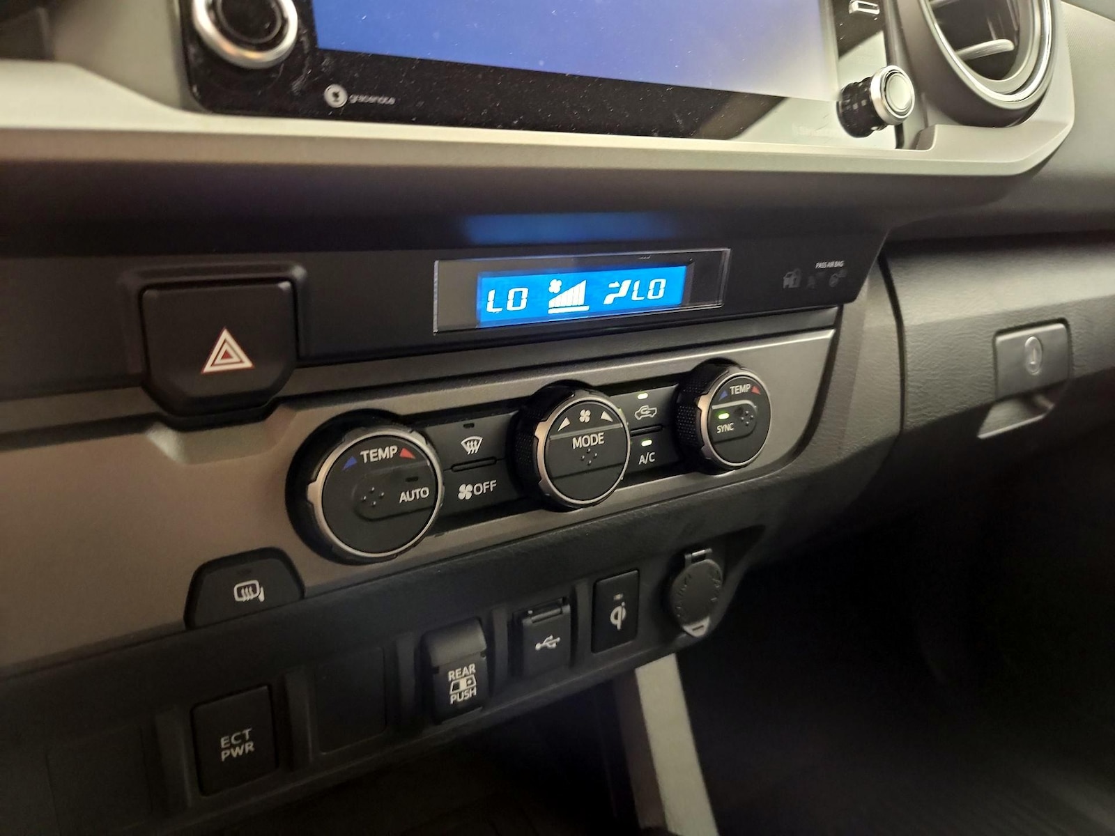 2021 Toyota Tacoma TRD Sport - Photo 17