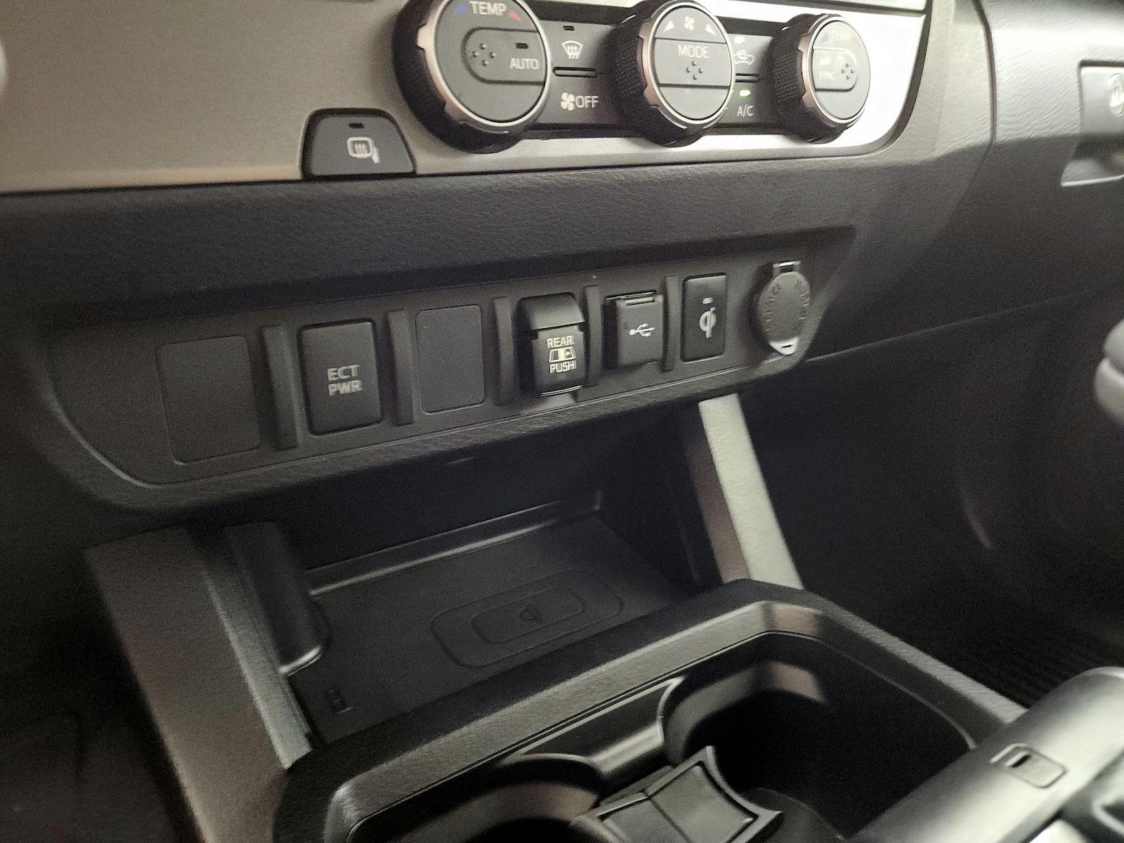 2021 Toyota Tacoma TRD Sport - Photo 19