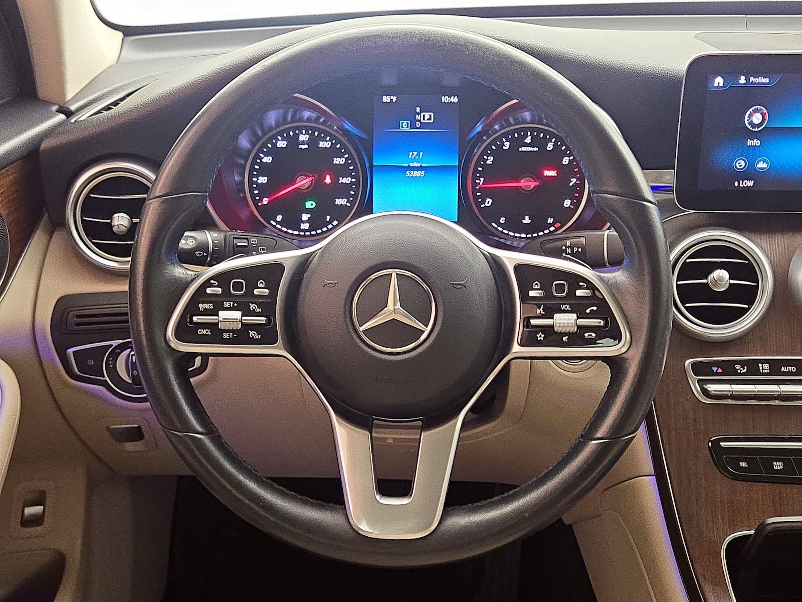 2022 Mercedes-Benz GLC GLC300 - Photo 11