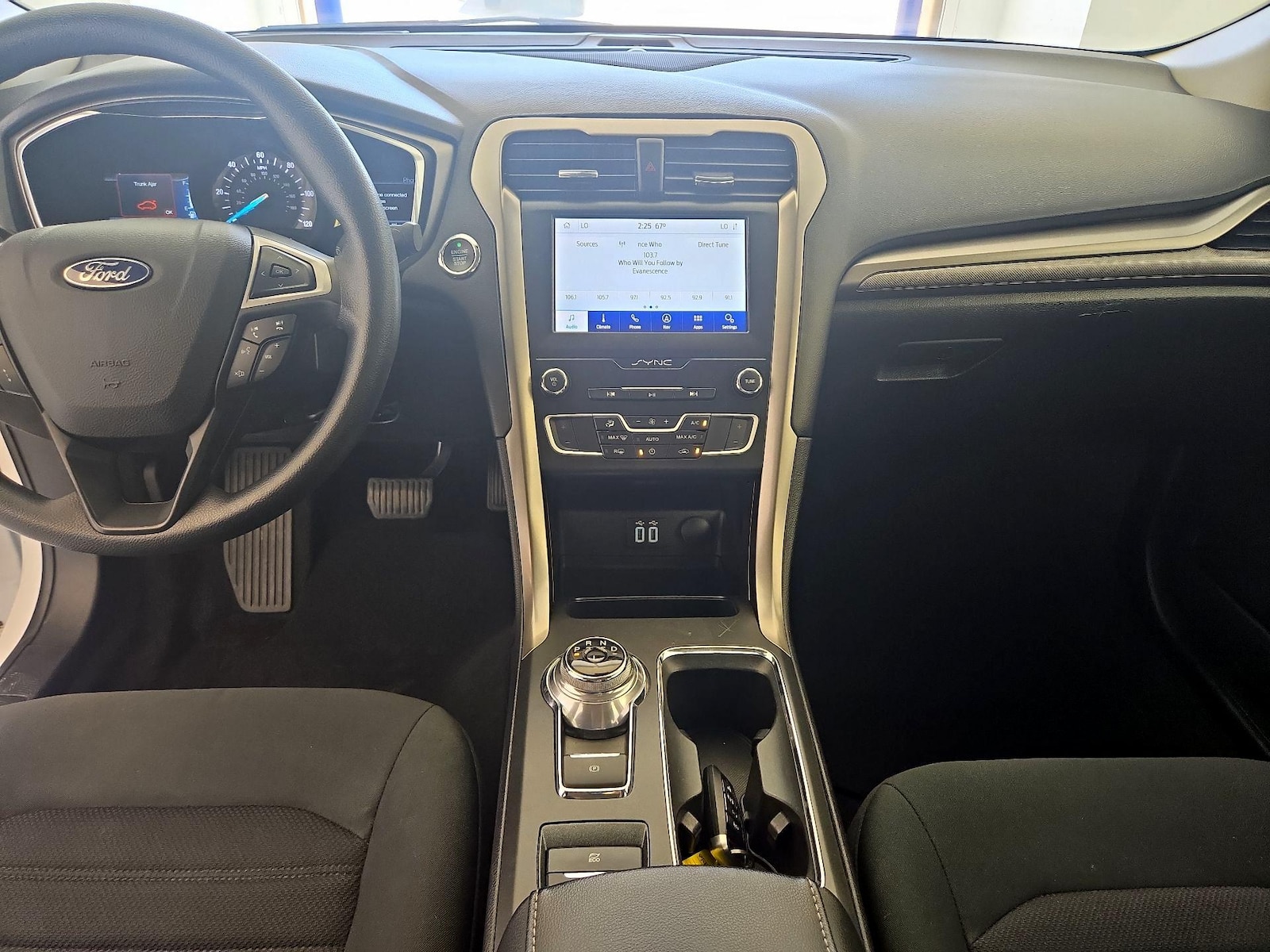 Apple CarPlay® & Android Auto™