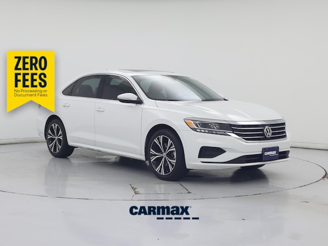 White 2022 Volkswagen Passat Sedan Front-Wheel Drive Automatic
