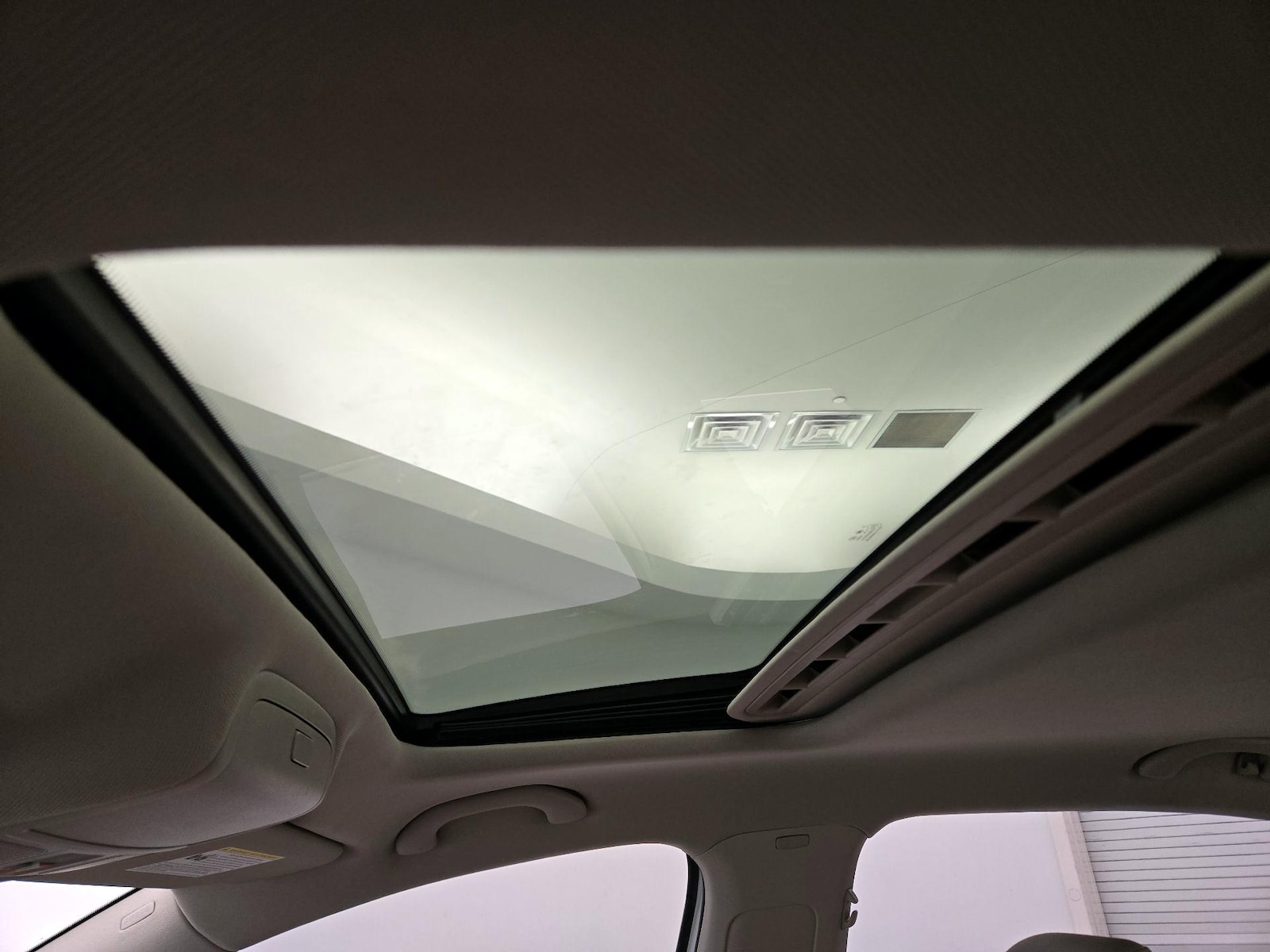 Sunroof(s) & Overhead Airbags