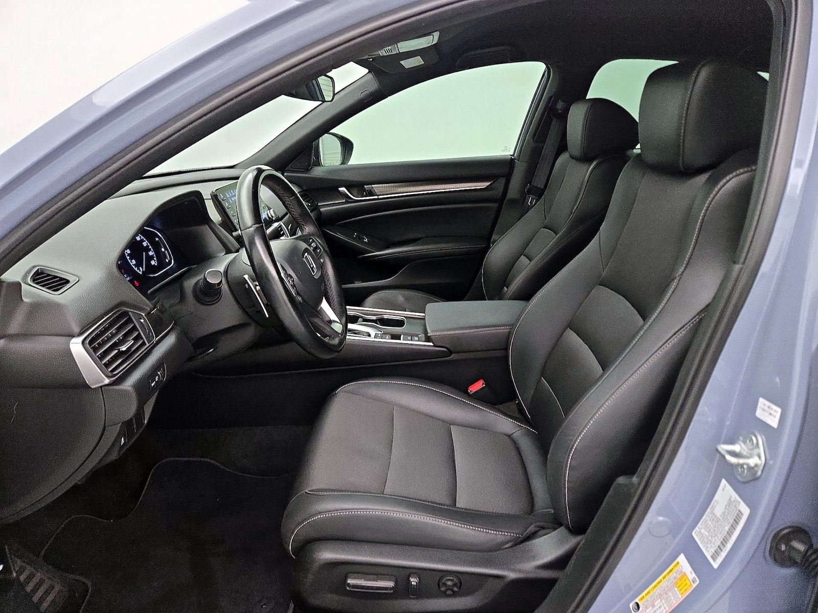Power Seat(s) & Side Airbags