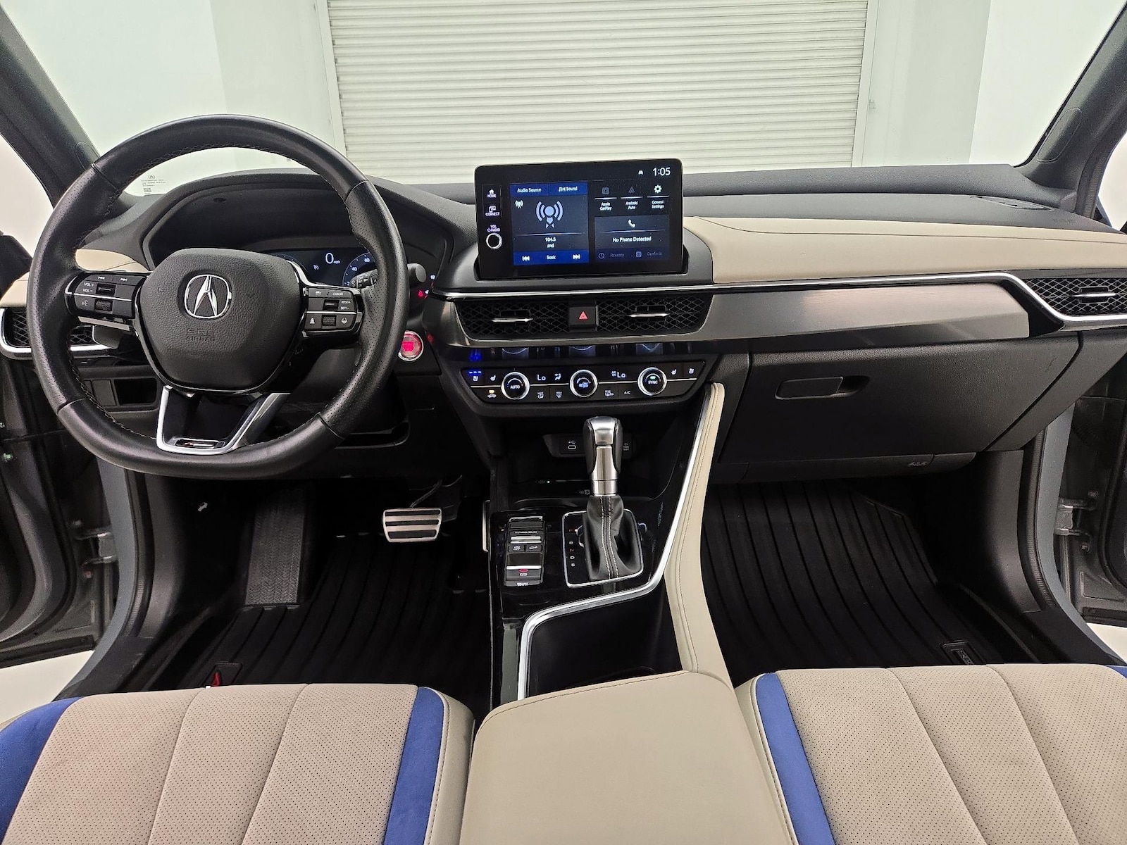 Apple CarPlay® & Android Auto™