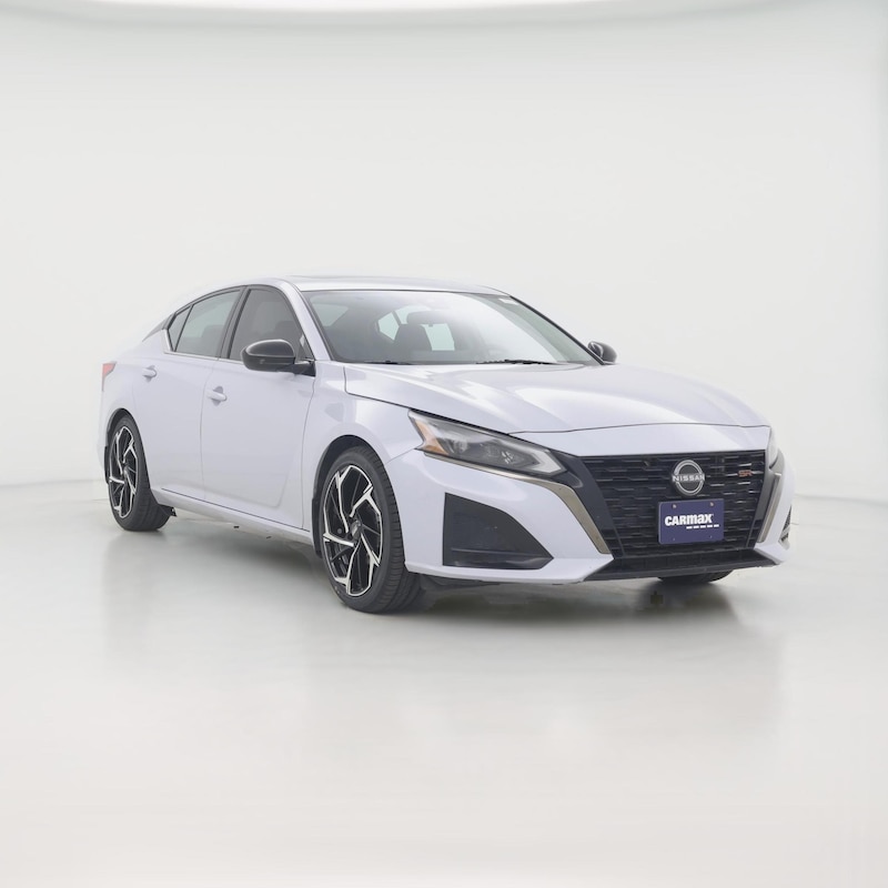 2023 Nissan Altima SR