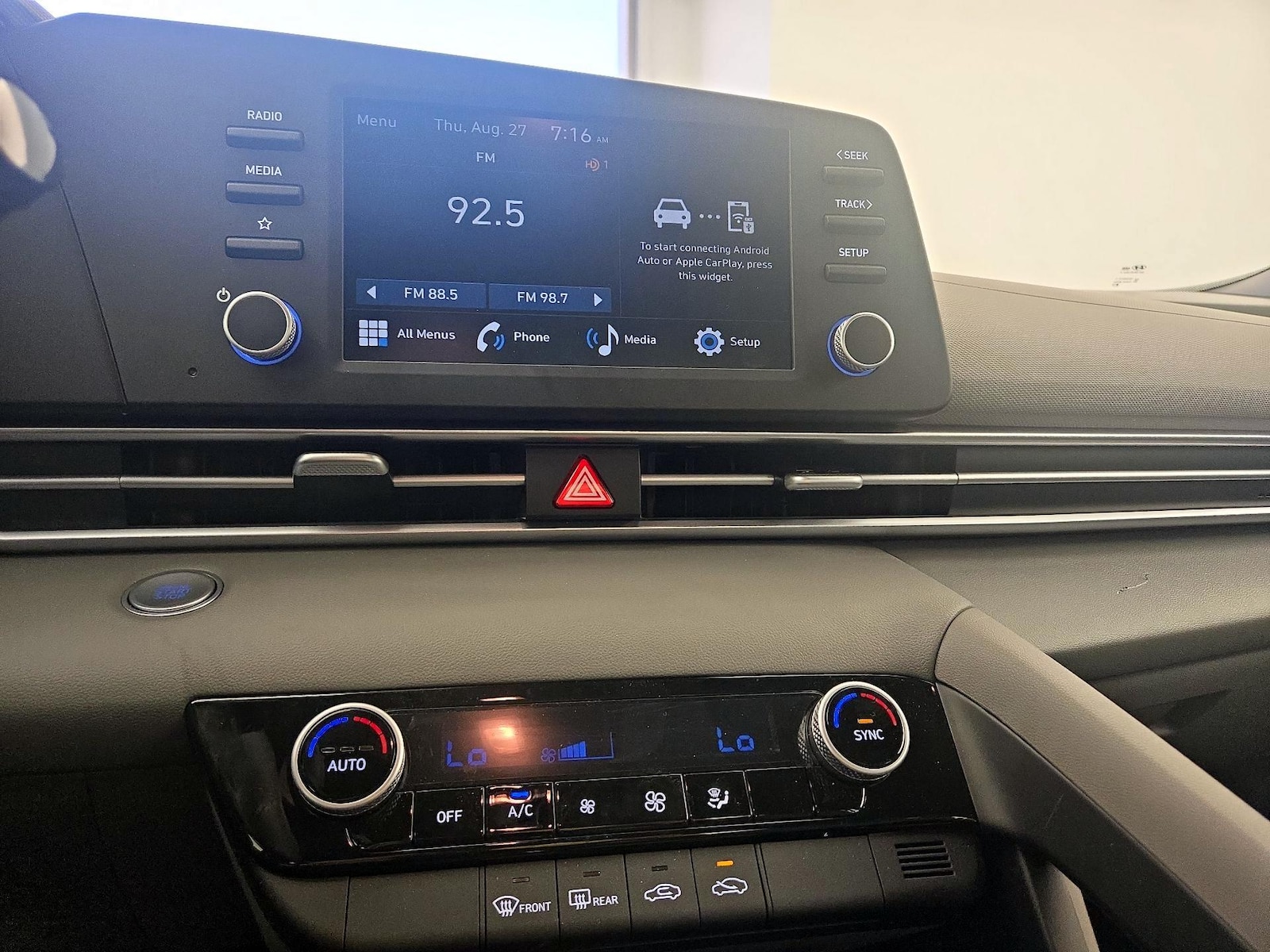 2026 Hyundai Elantra SEL Sport - Photo 17