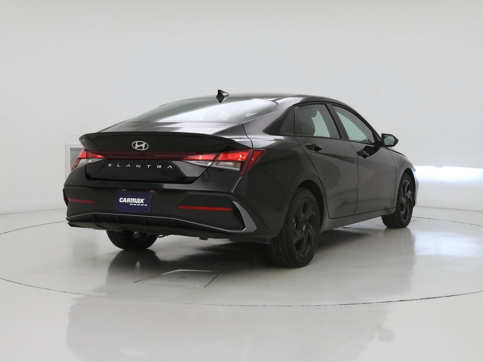 2026 Hyundai Elantra SEL Sport - Photo 9