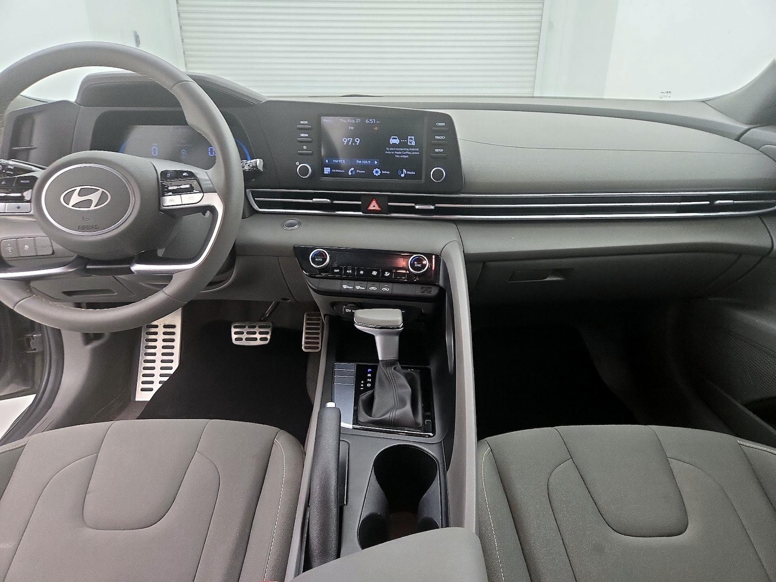2026 Hyundai Elantra SEL Sport - Photo 10