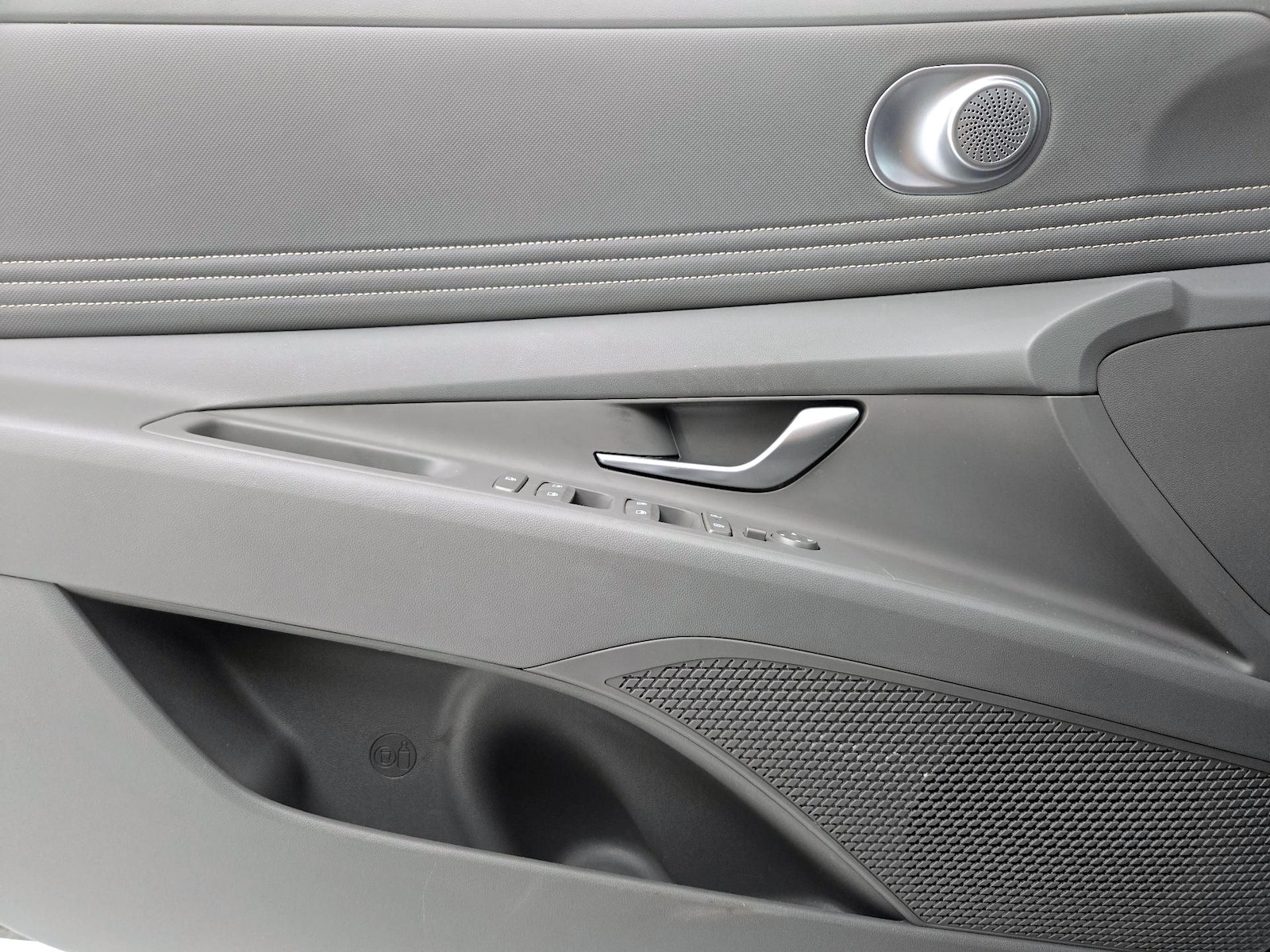 2026 Hyundai Elantra SEL Sport - Photo 13