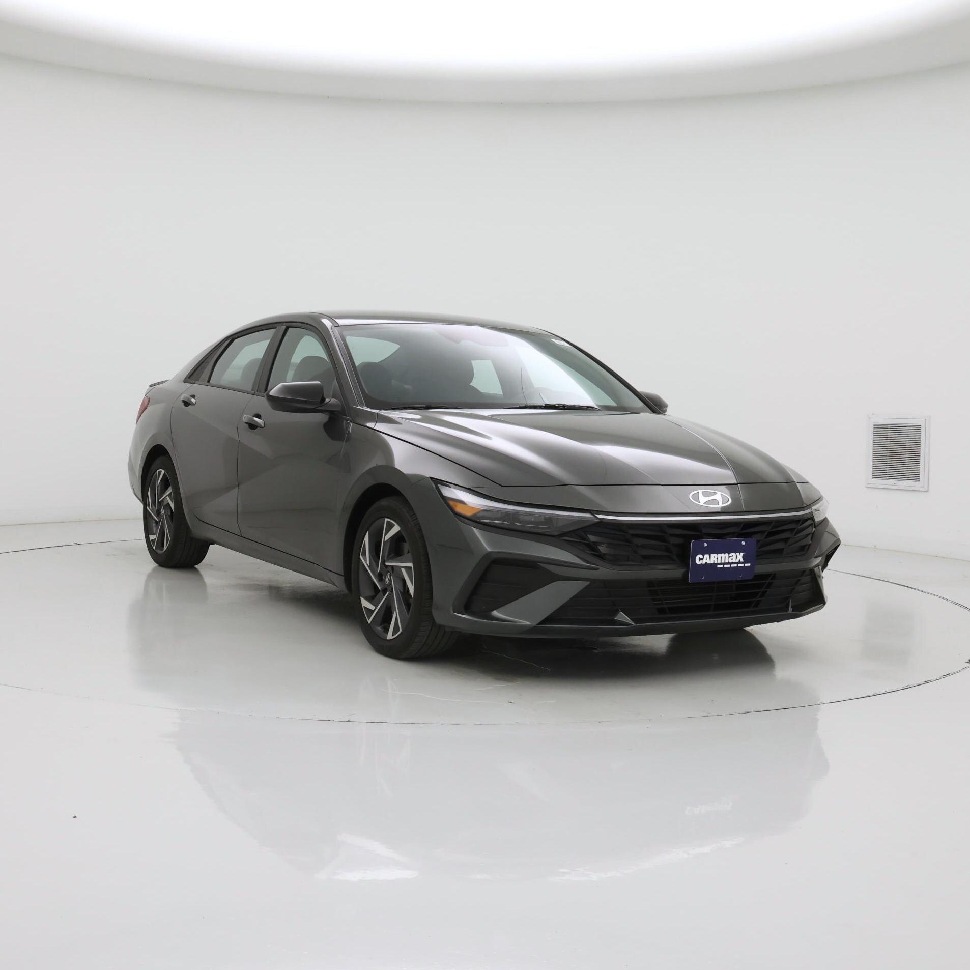 Gray 2025 Hyundai Elantra Sedan Front-Wheel Drive Automatic